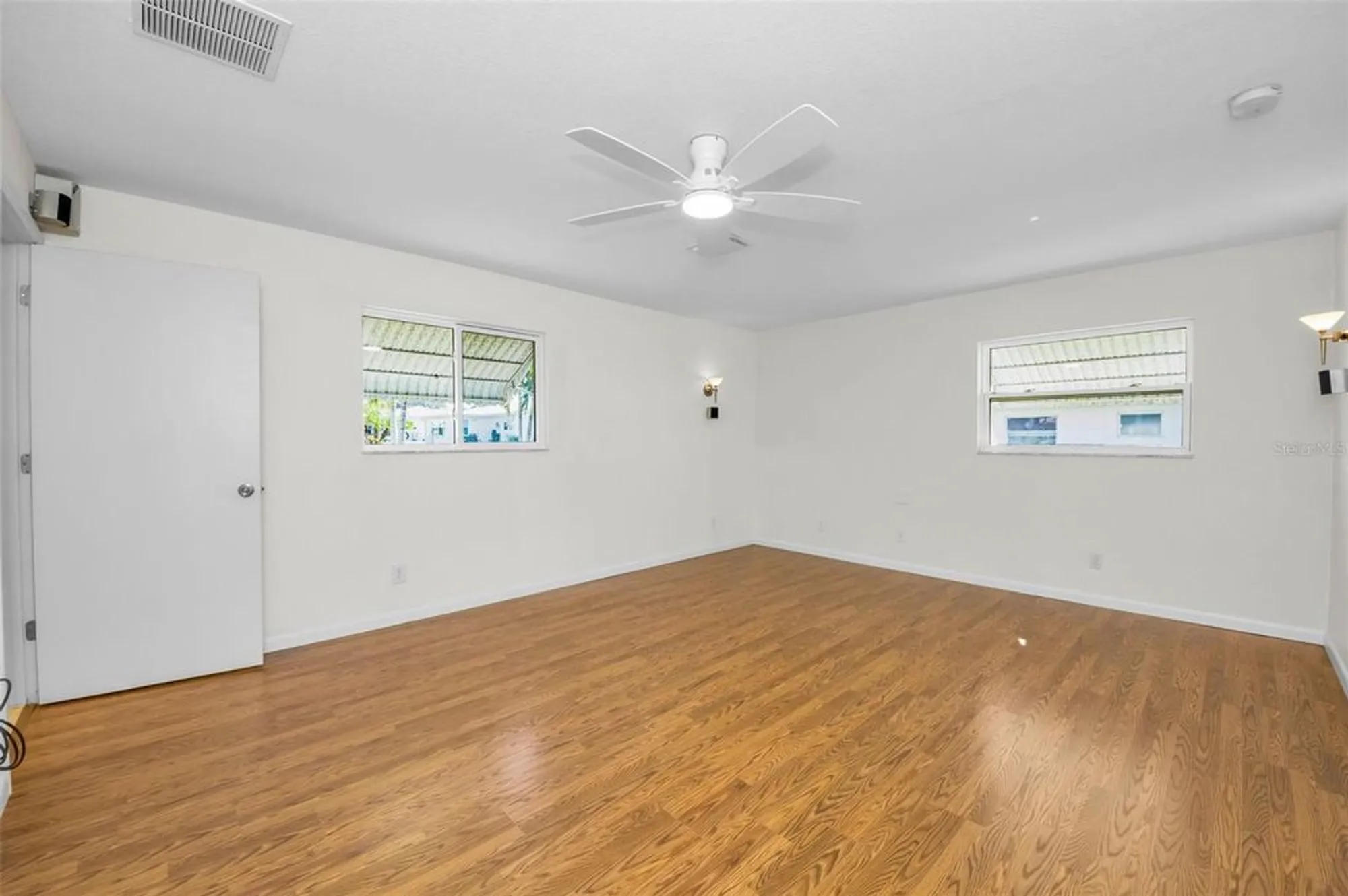 Property Slideshow image 36 of 66 | 14052 89th ave, Seminole, FL, 33776