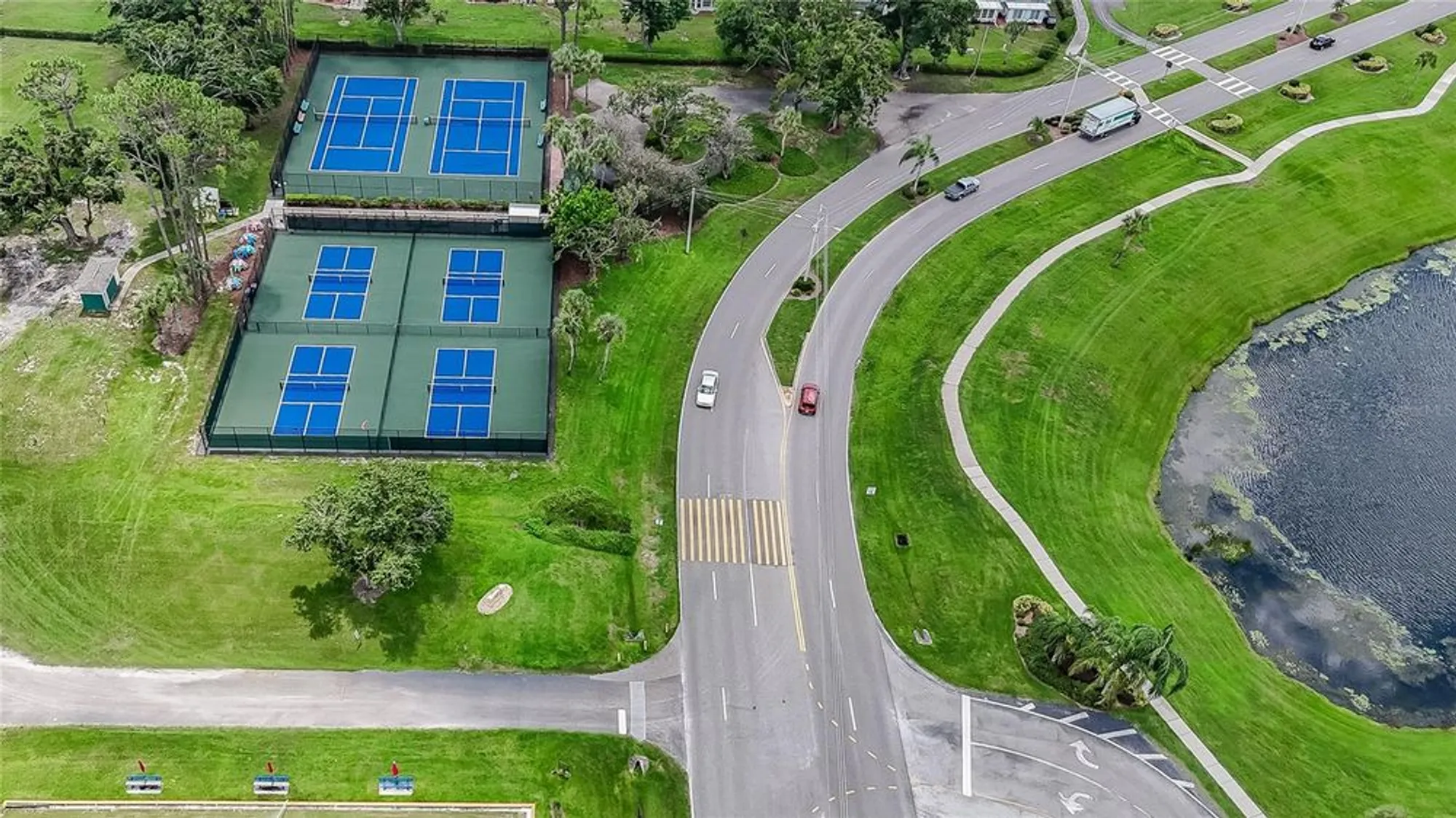 Property Slideshow image 7 of 39 | 607 manchester woods dr # 84, Sun City Center, FL, 33573