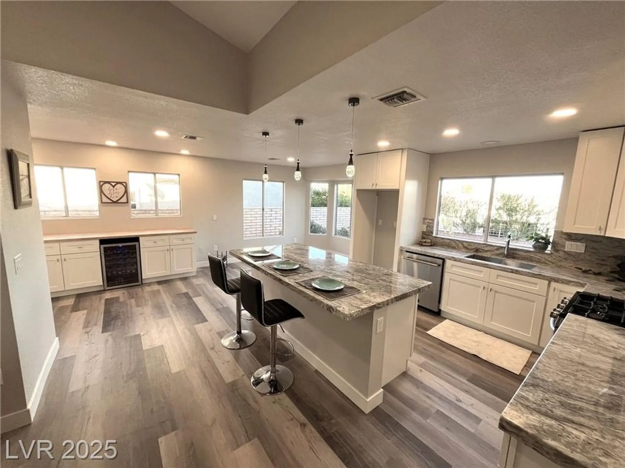 Property Slideshow image 1 of 39 | 2836 bluff point dr, Las Vegas, NV, 89134