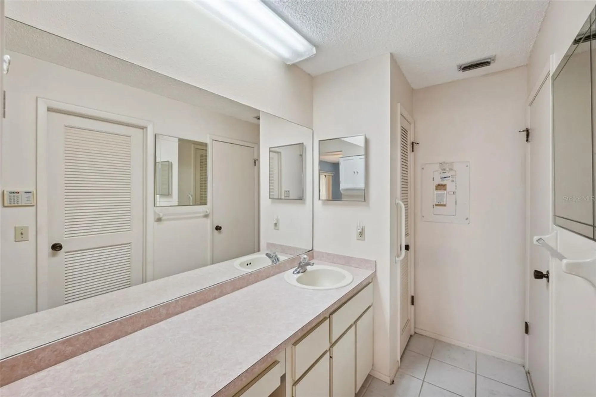 Property Slideshow image 13 of 32 | 6506 remus dr, New Port Richey, FL, 34653