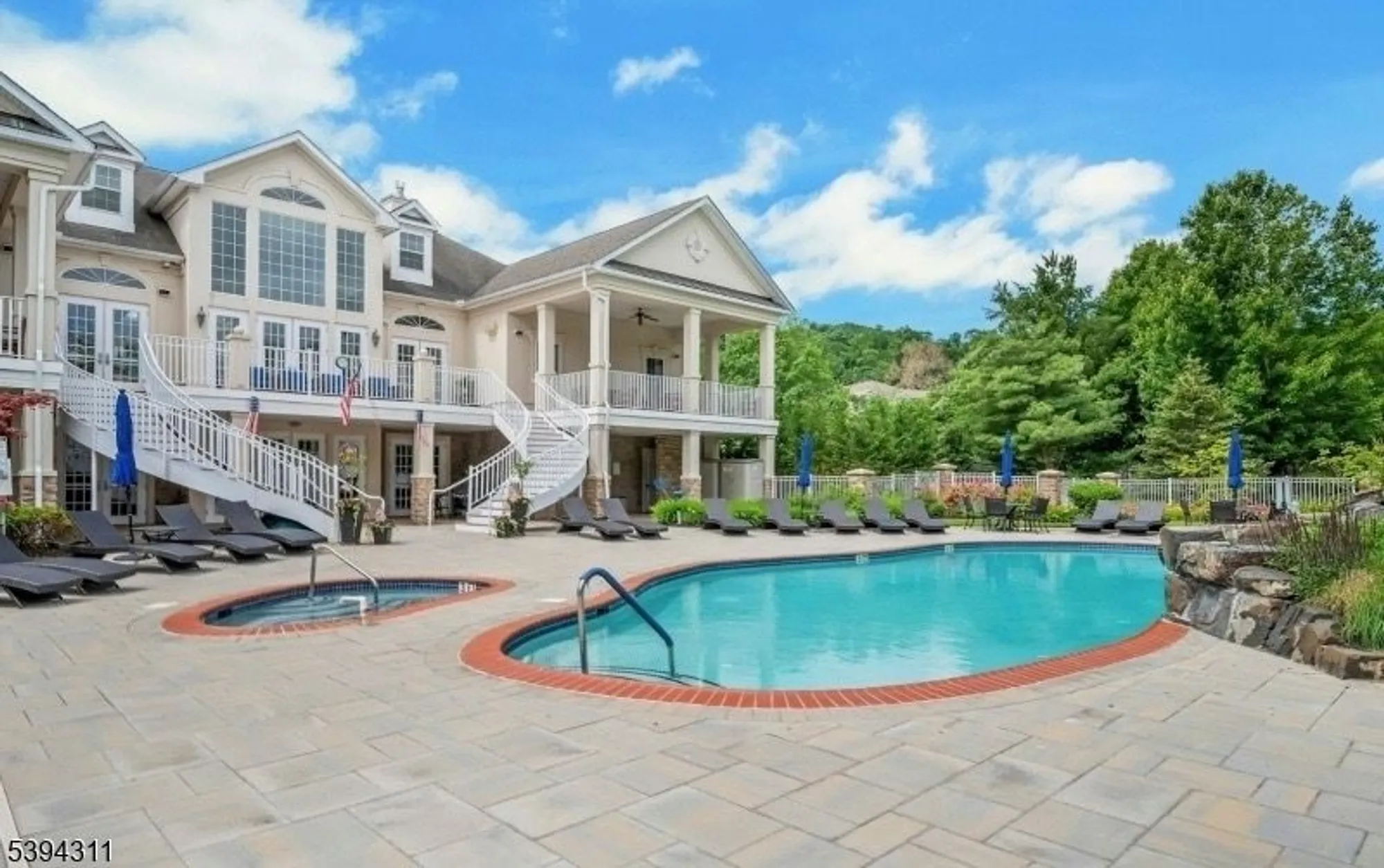 Property Slideshow image 32 of 38 | 806 holly ln, Cedar Grove, NJ, 07009