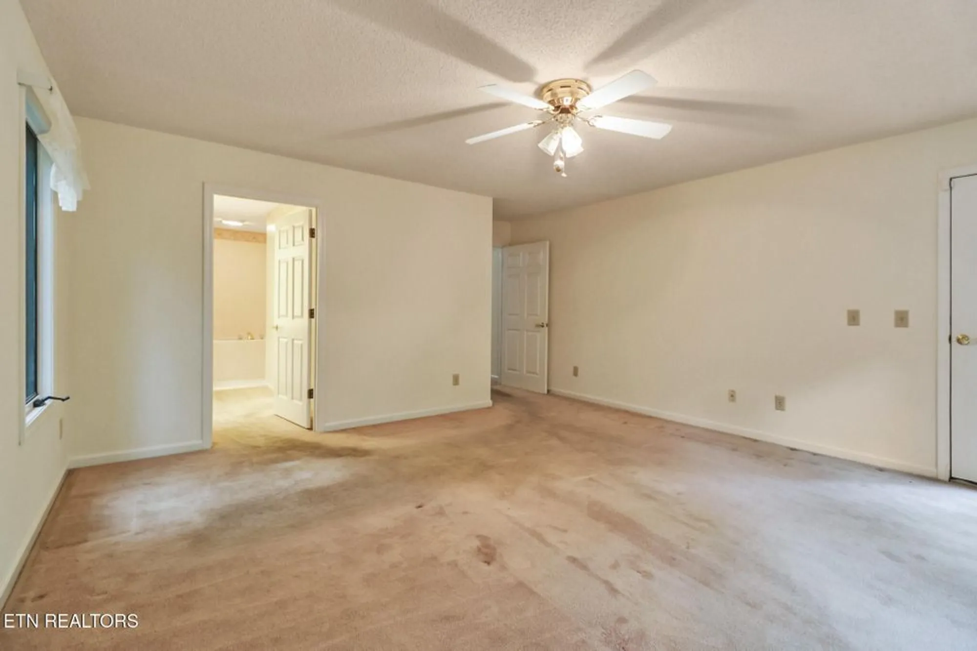 Property Slideshow image 30 of 39 | 151 saint george dr, Crossville, TN, 38558