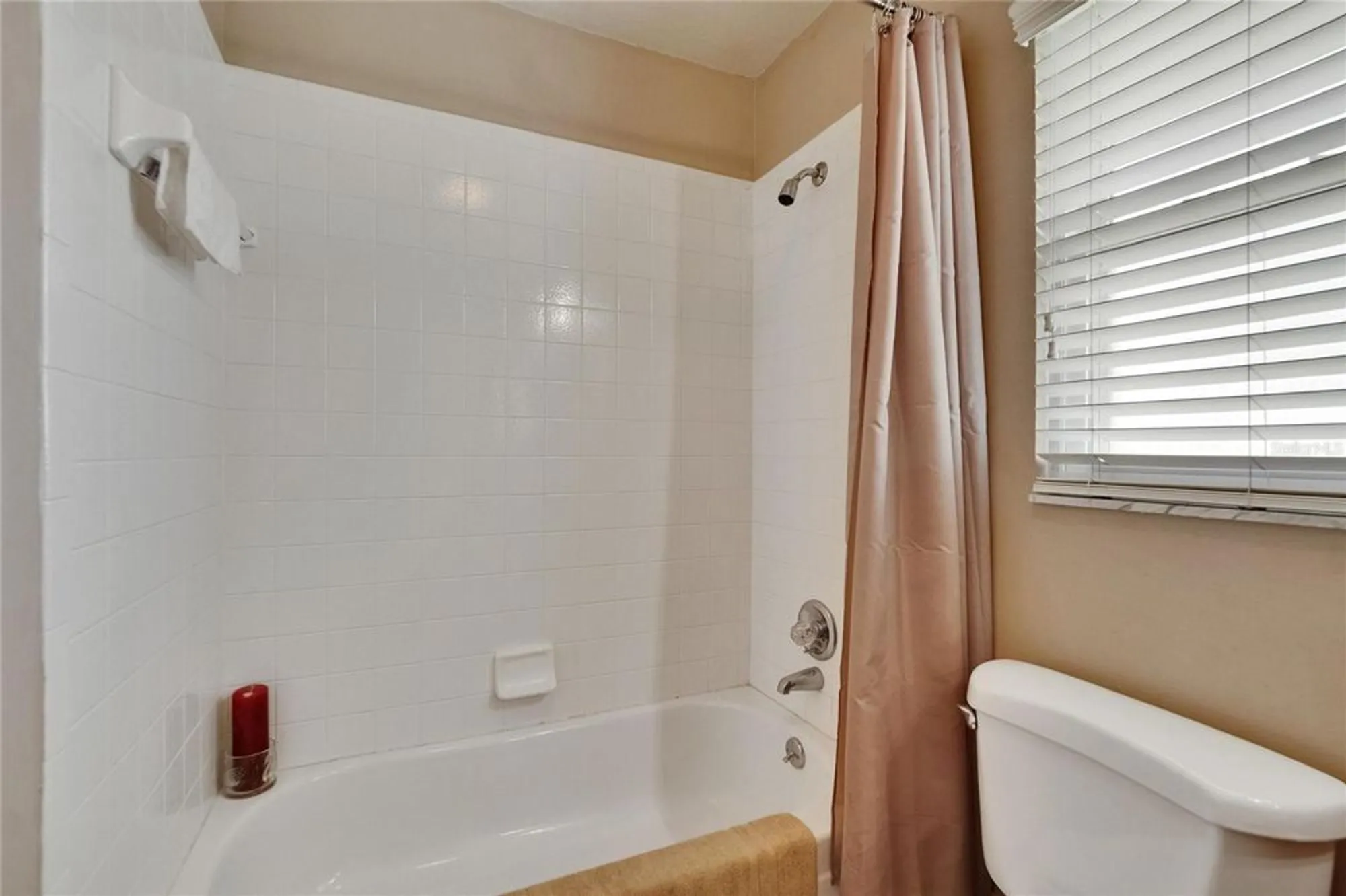 Property Slideshow image 12 of 94 | 3154 prairie dunes cir, Lakeland, FL, 33810