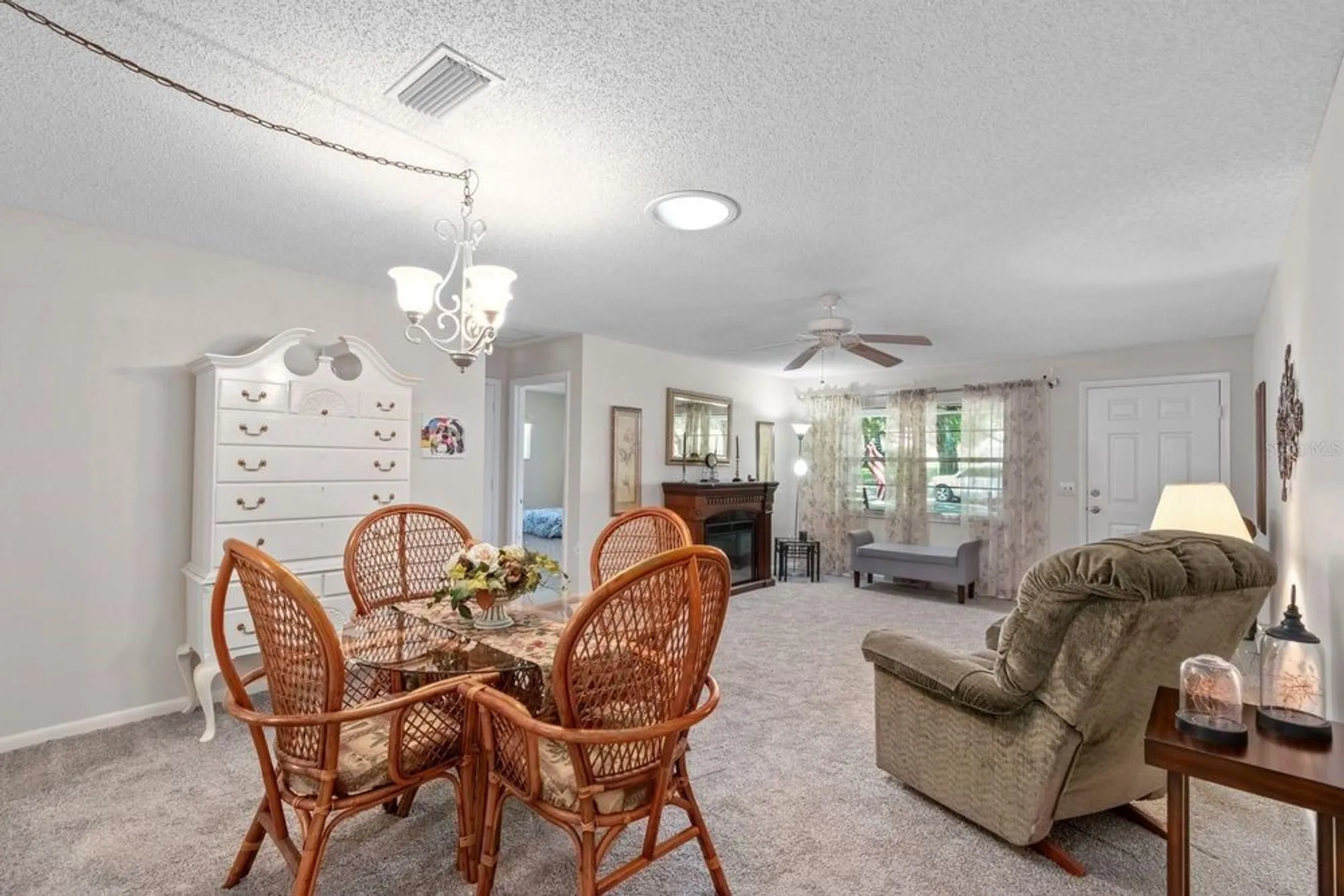 Property Slideshow image 12 of 33 | 9250 sw 83rd ct c, Ocala, FL, 34481