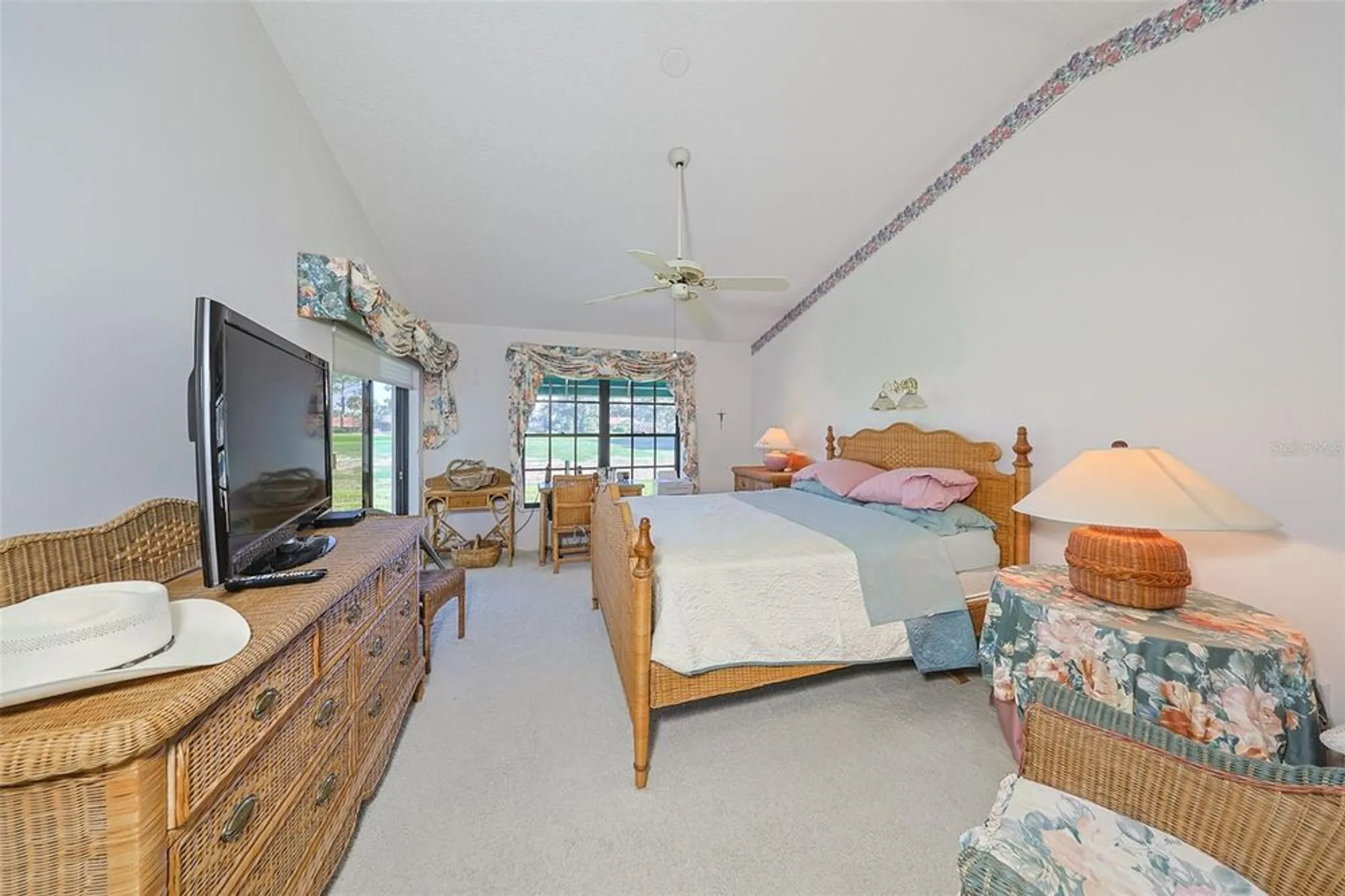 Property Slideshow image 22 of 56 | 5941 clubside dr # 5941, Sarasota, FL, 34243