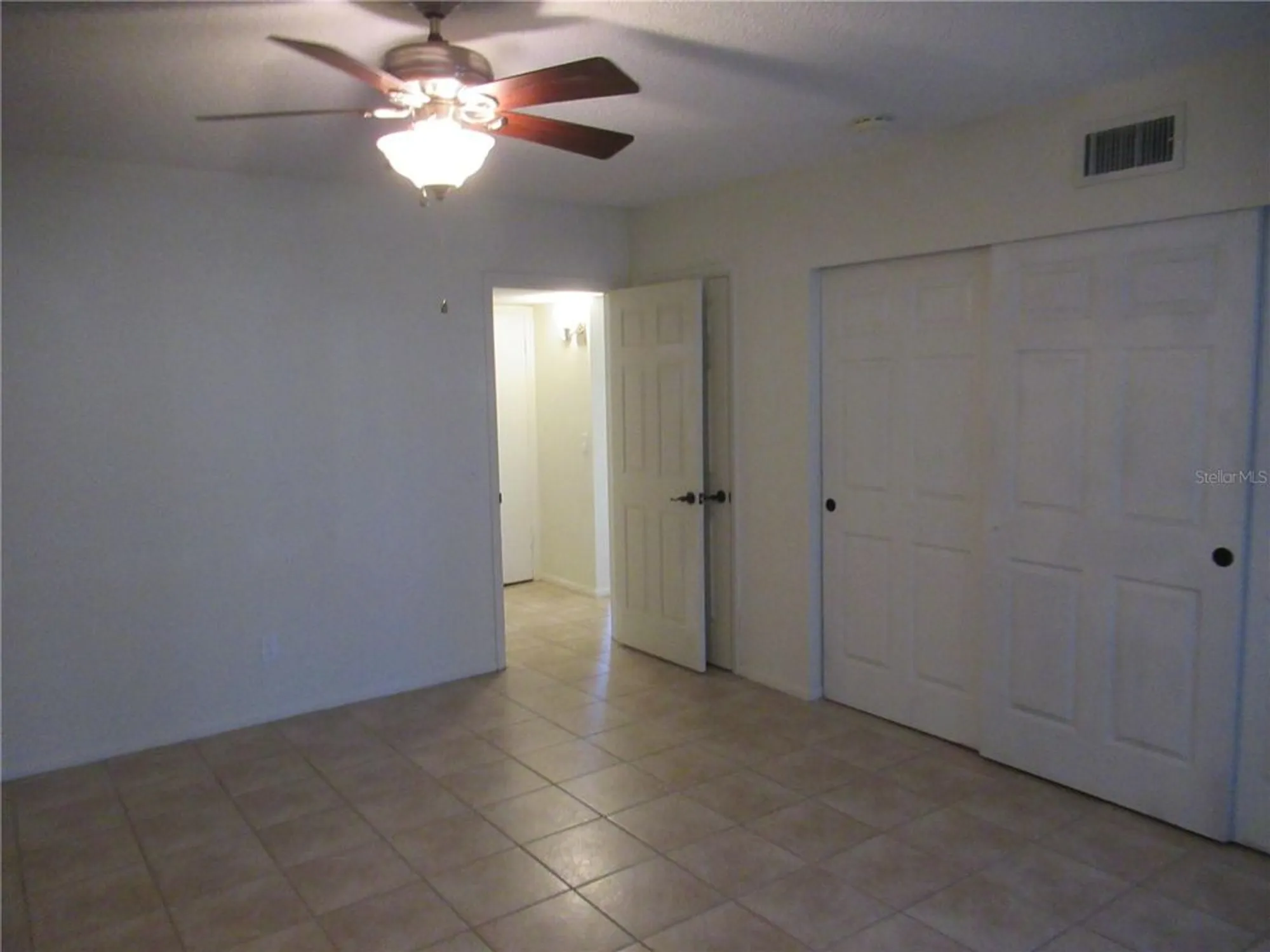 Property Slideshow image 15 of 23 | 2073 denmark st 5, Clearwater, FL, 33763