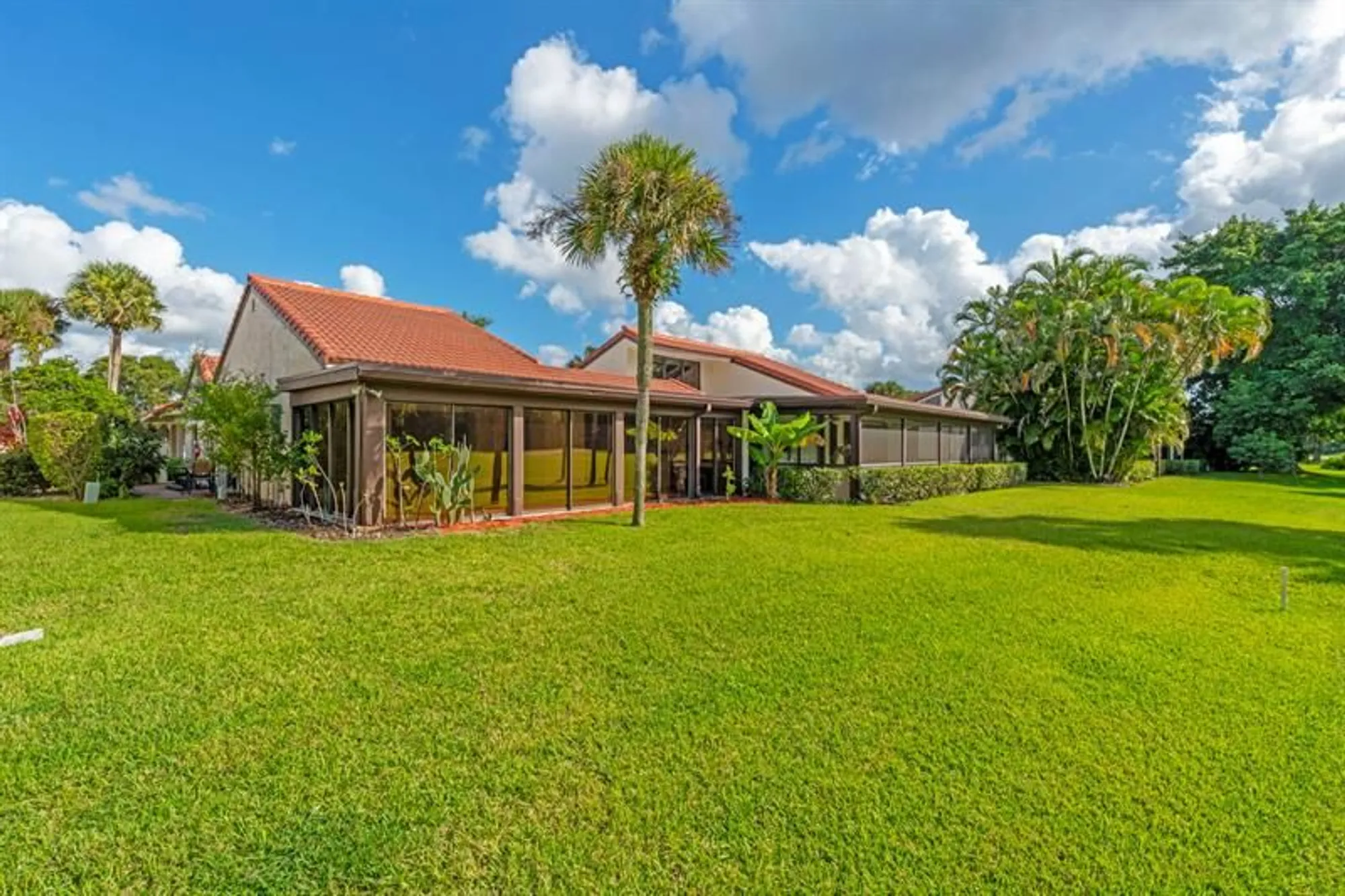 Property Slideshow image 16 of 48 | 8020 eastlake dr # 11a, Boca Raton, FL, 33433