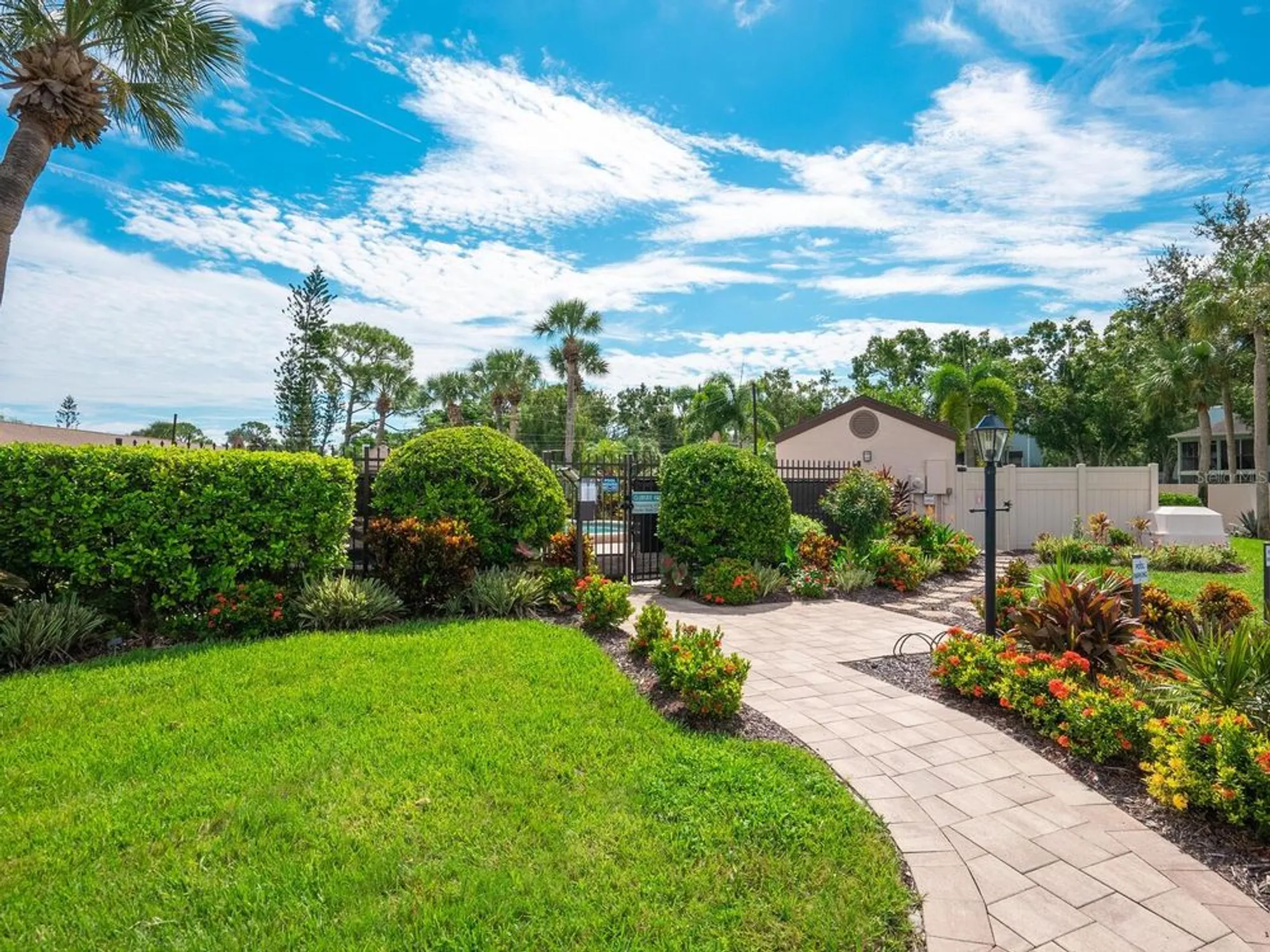 Property Slideshow image 37 of 73 | 6103 clubside dr # 6103, Sarasota, FL, 34243
