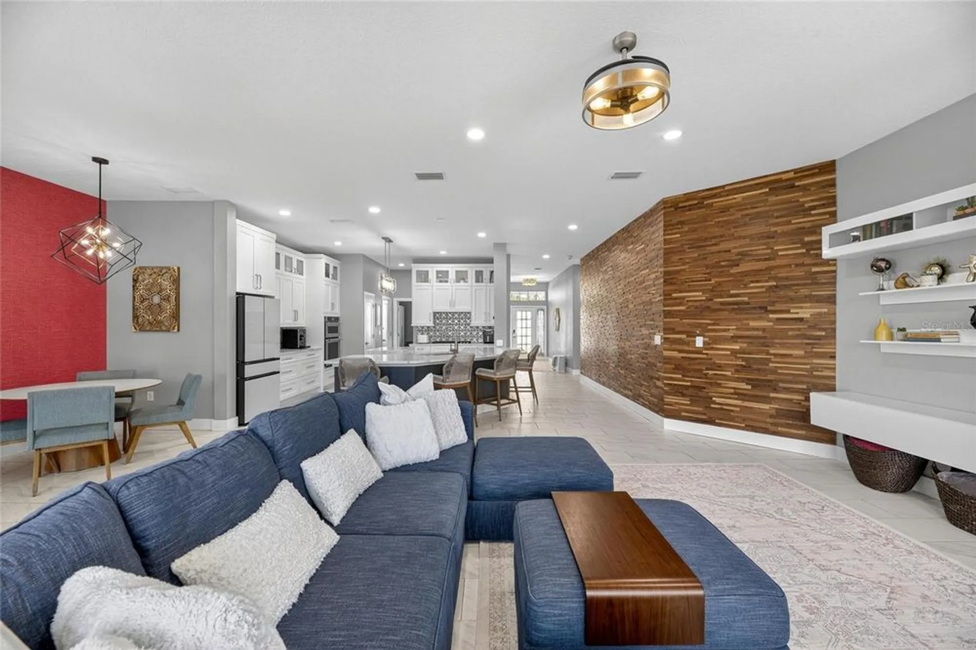 Property Slideshow image 20 of 66 | 526 islebay dr, Apollo Beach, FL, 33572