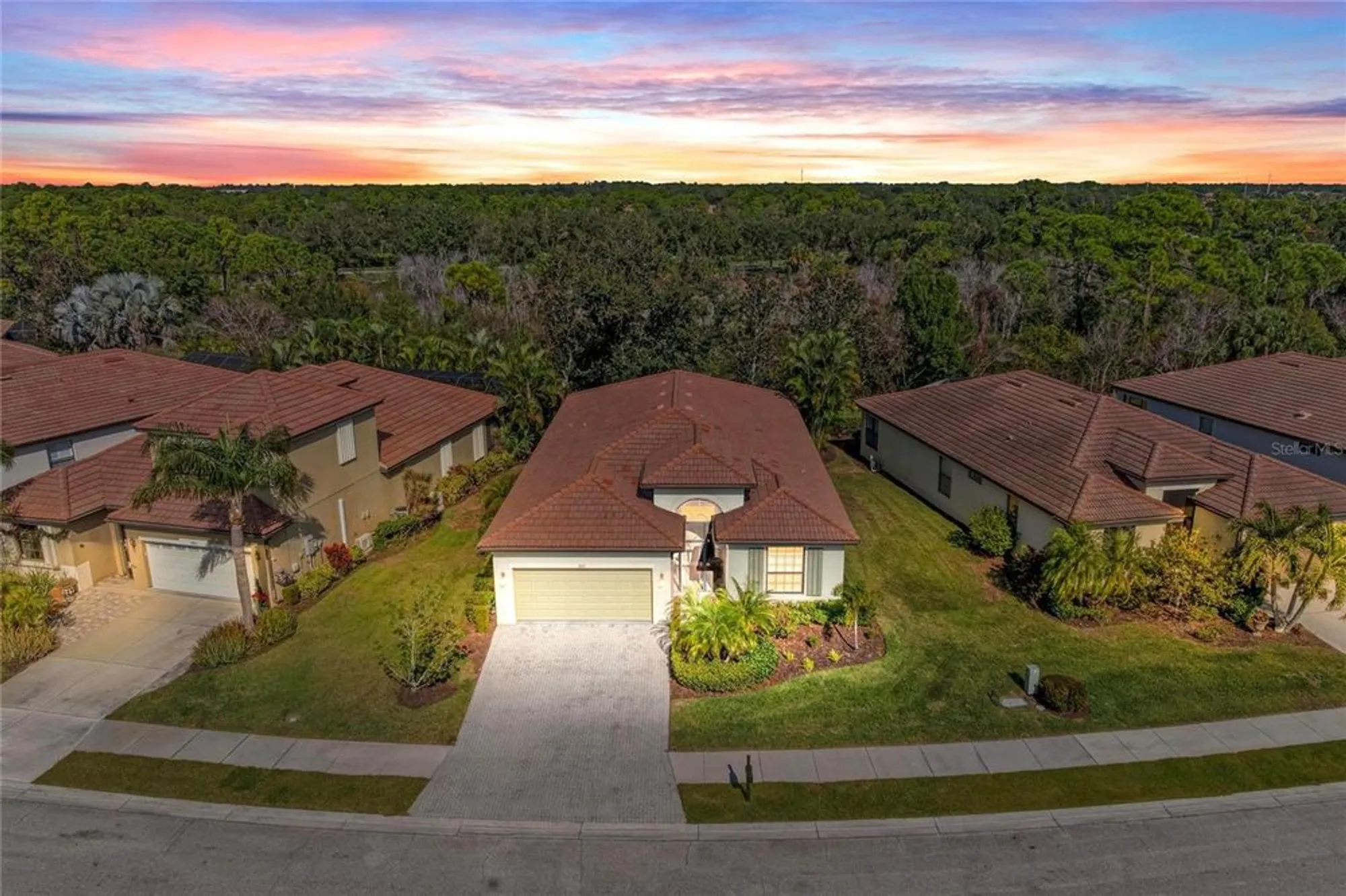 Property Slideshow image 1 of 50 | 1867 batello dr, Venice, FL, 34292