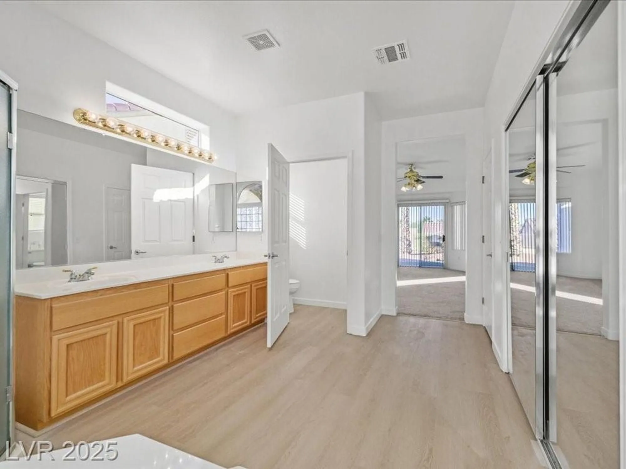 Property Slideshow image 15 of 37 | 2582 hayesville ave, Henderson, NV, 89052