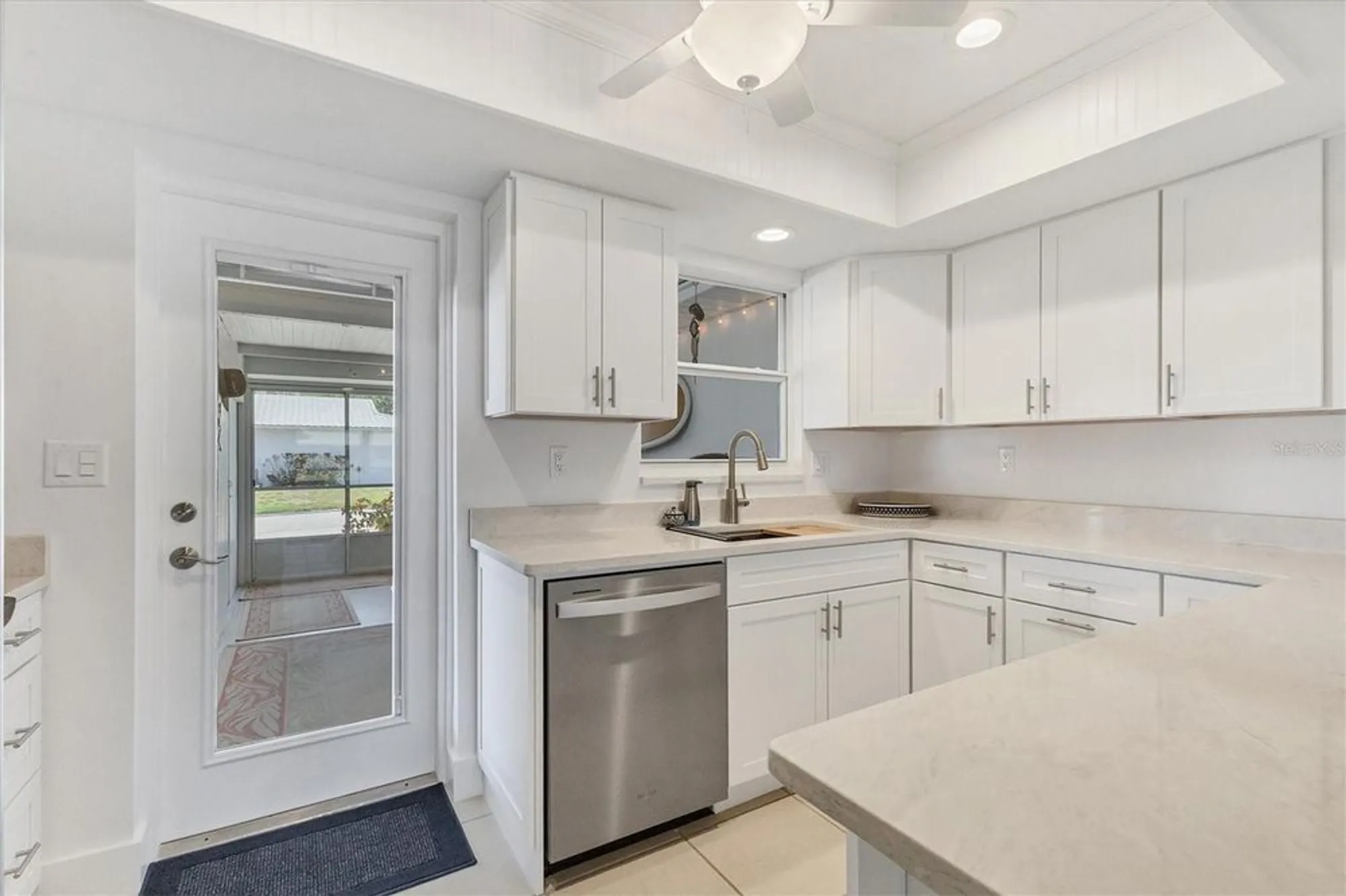 Property Slideshow image 15 of 53 | 608 fair winds dr, Nokomis, FL, 34275