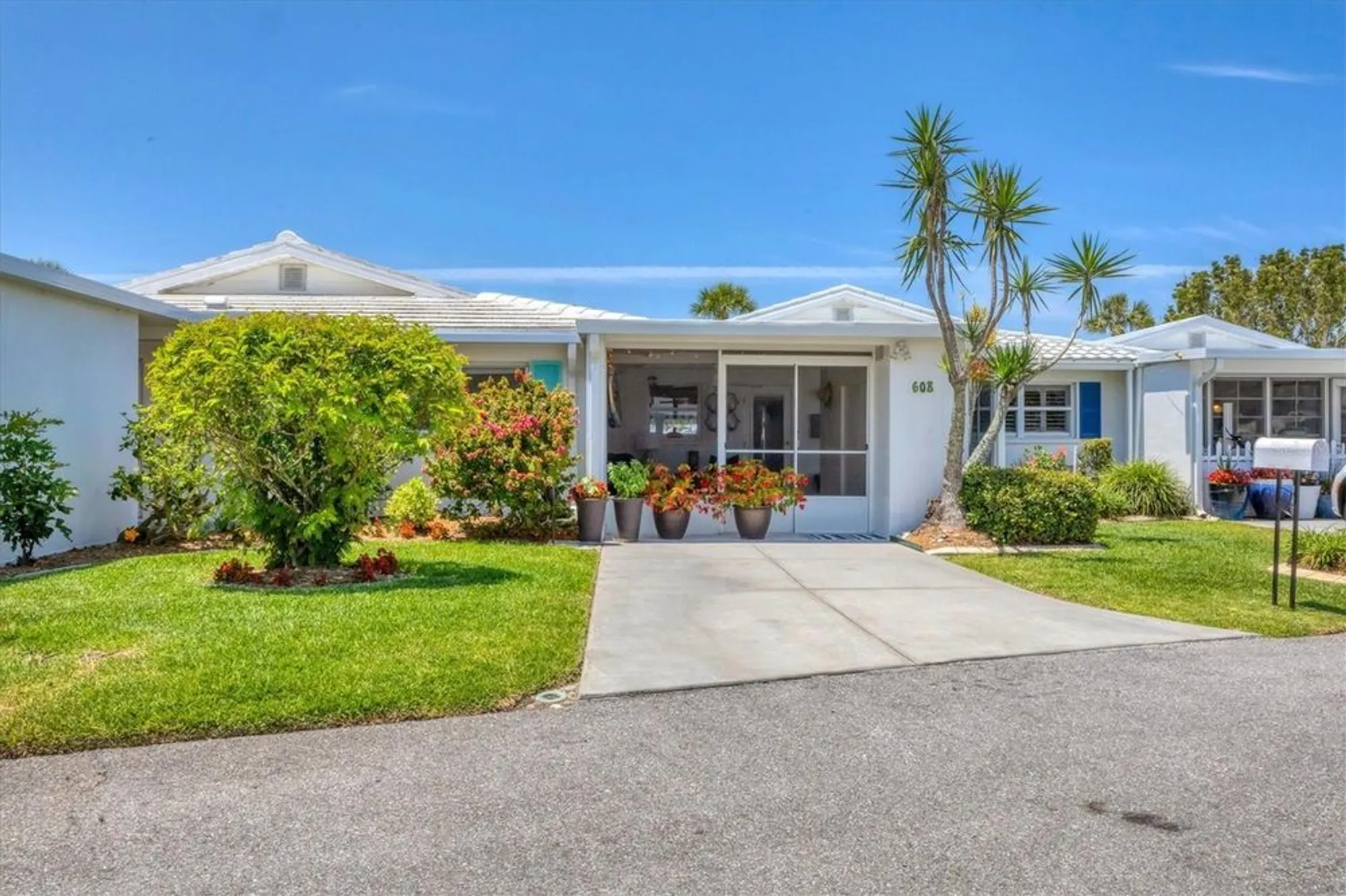 Property Slideshow image 5 of 53 | 608 fair winds dr, Nokomis, FL, 34275