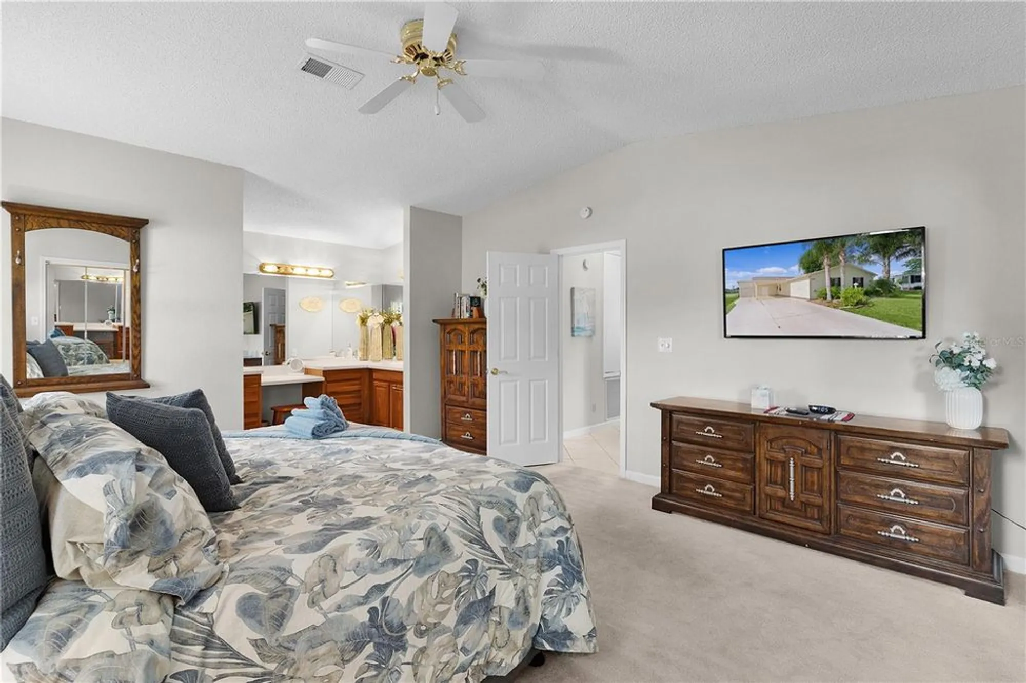 Property Slideshow image 23 of 34 | 1815 kaufman cir, The Villages, FL, 32159