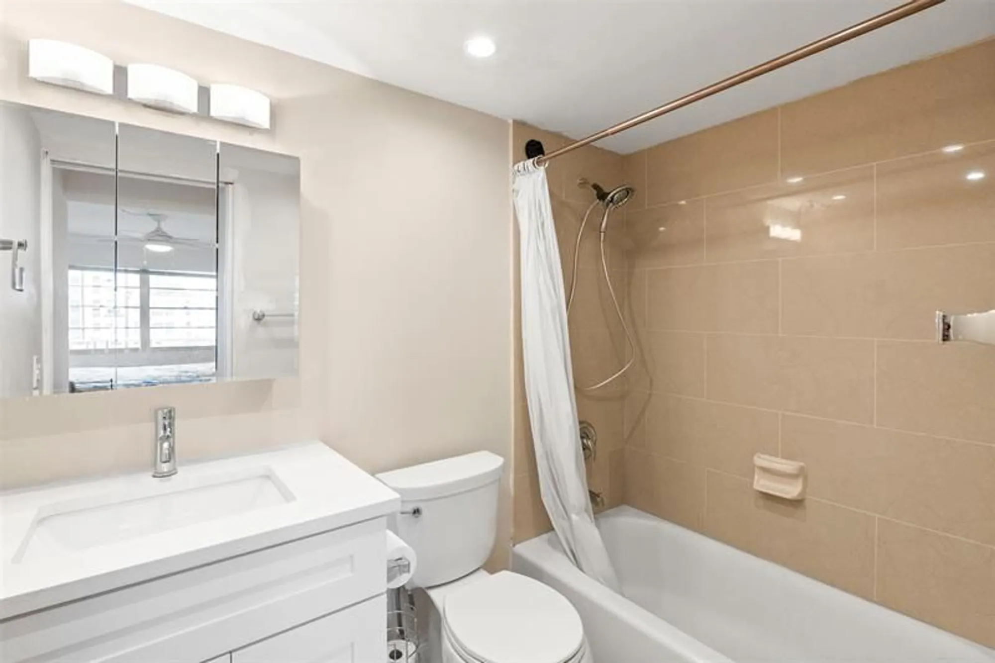 Property Slideshow image 15 of 28 | 3057 newport n # 3057, Deerfield Beach, FL, 33442