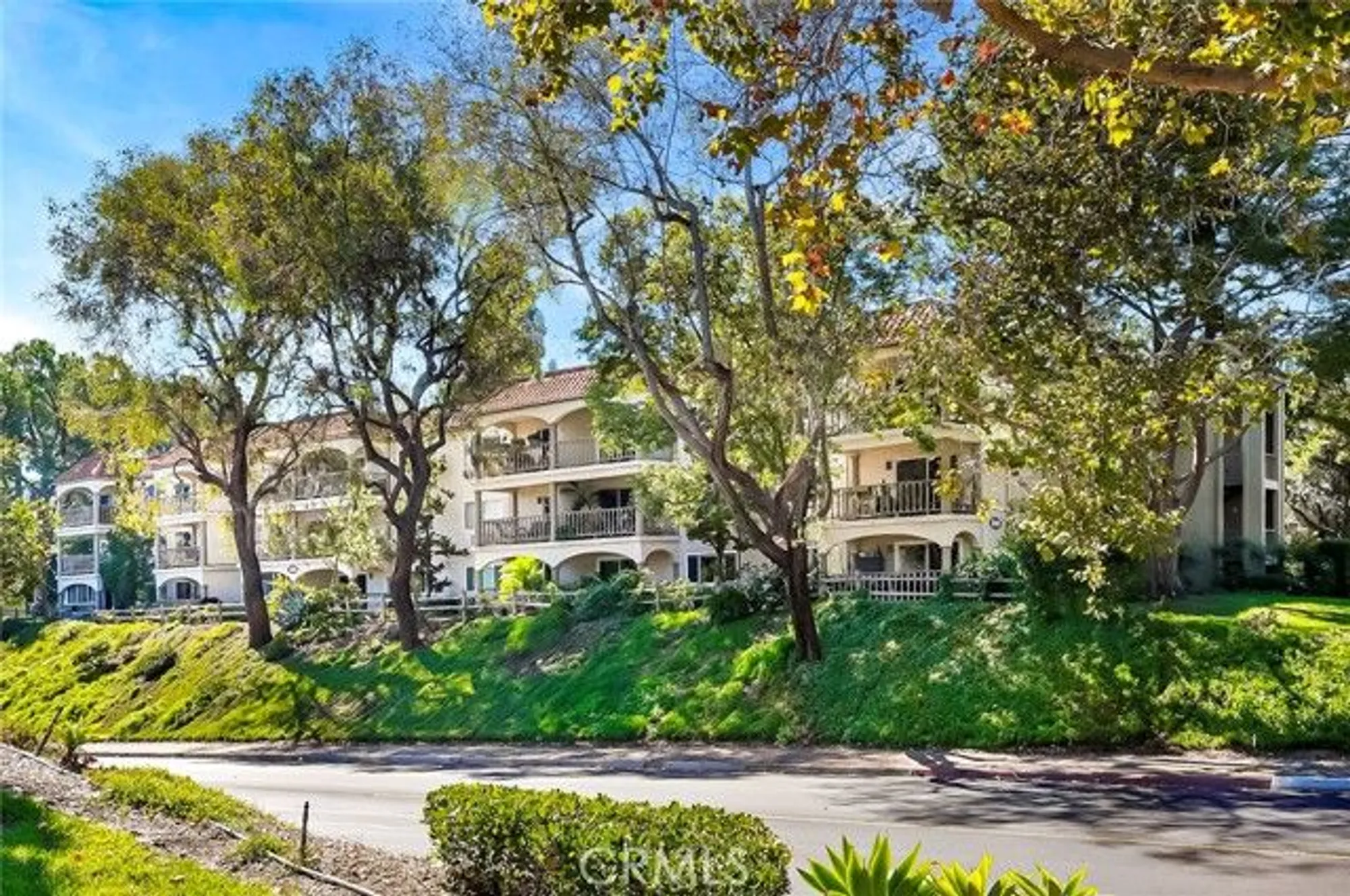 Property Slideshow image 23 of 28 | 3500 bahia blanca 3b, Laguna Woods, CA, 92637
