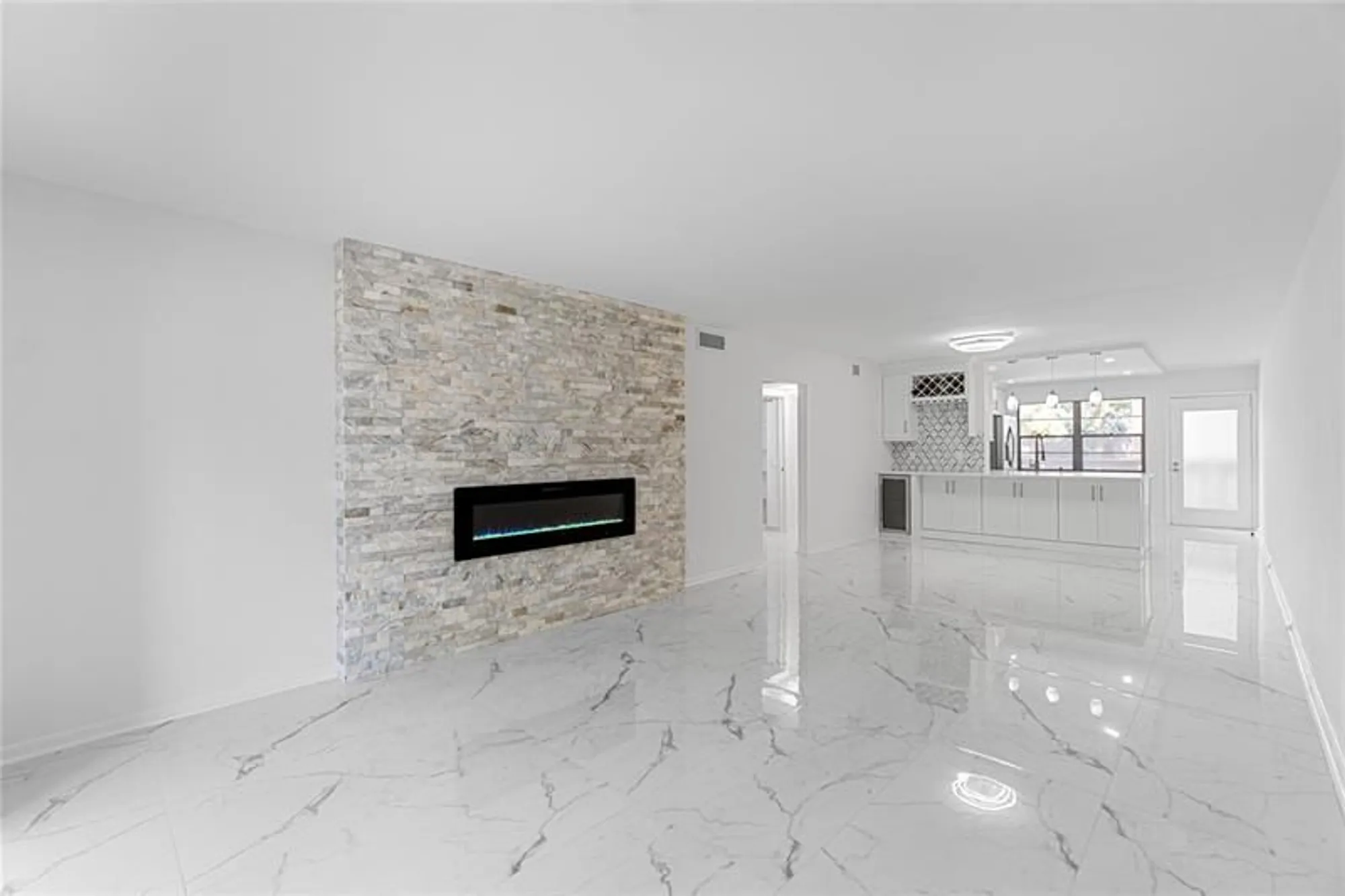 Property Slideshow image 13 of 44 | 2303 lucaya ln h2, Coconut Creek, FL, 33066