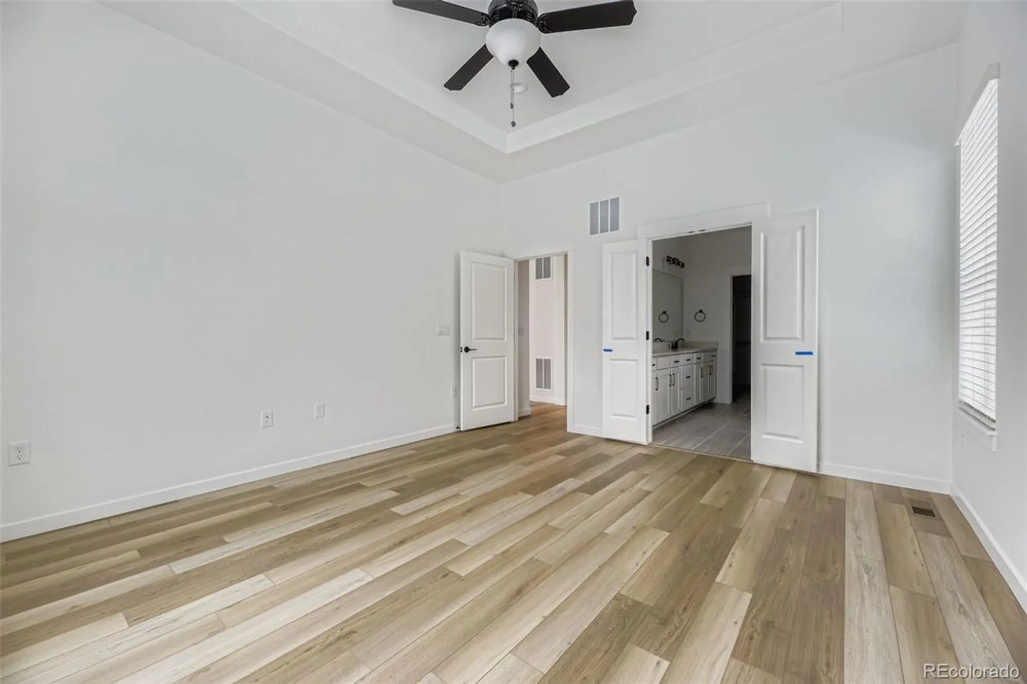 Property Slideshow image 12 of 25 | 8905 s riviera way, Aurora, CO, 80016