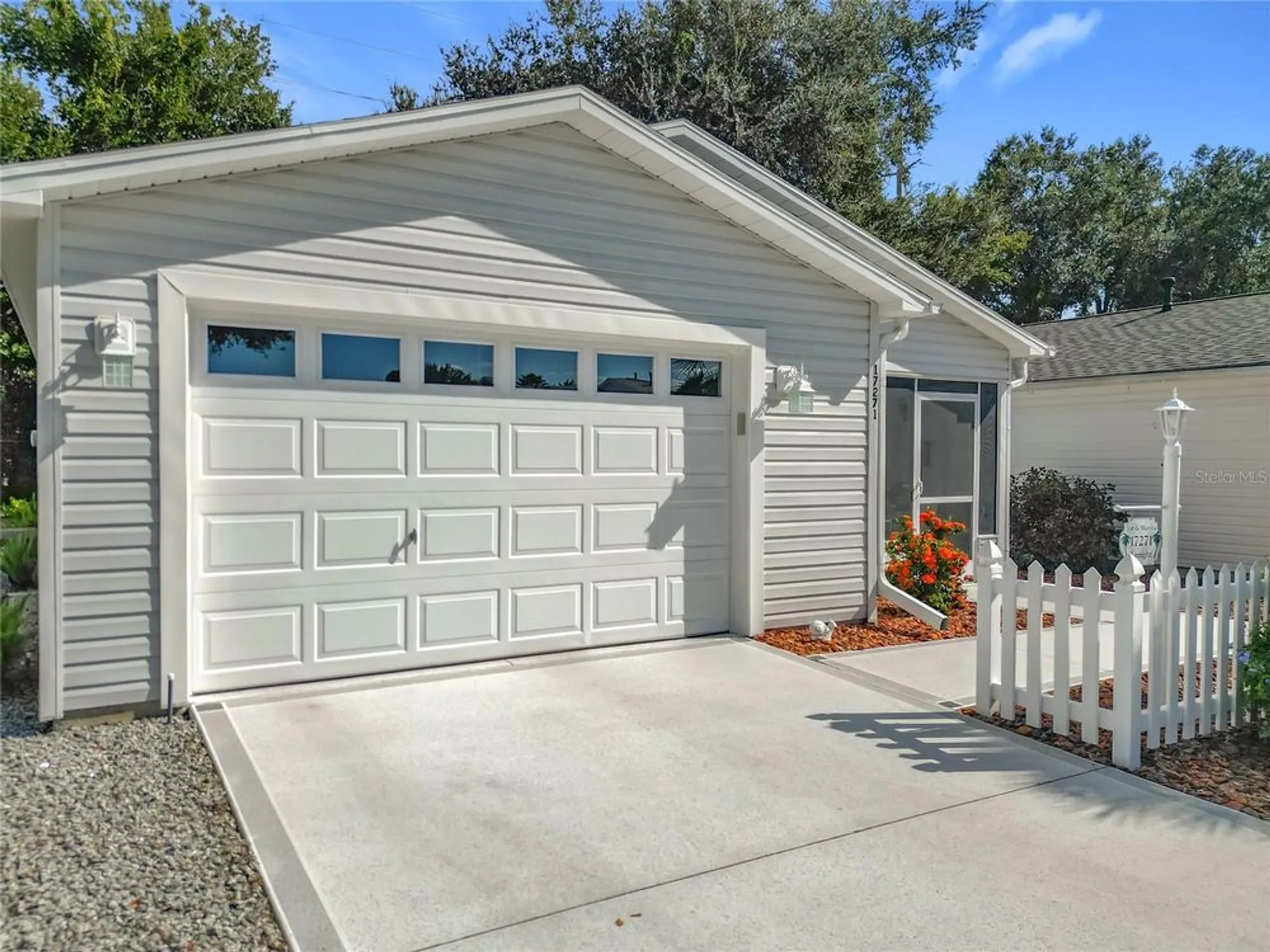 Property Slideshow image 3 of 45 | 17271 se 93rd demoss ct, The Villages, FL, 32162