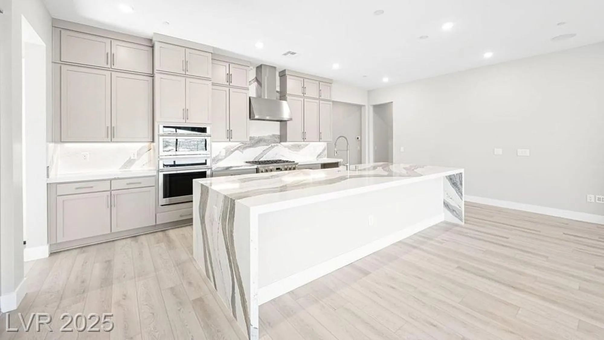 Property Slideshow image 20 of 48 | 241 paraggi bay dr, Henderson, NV, 89011