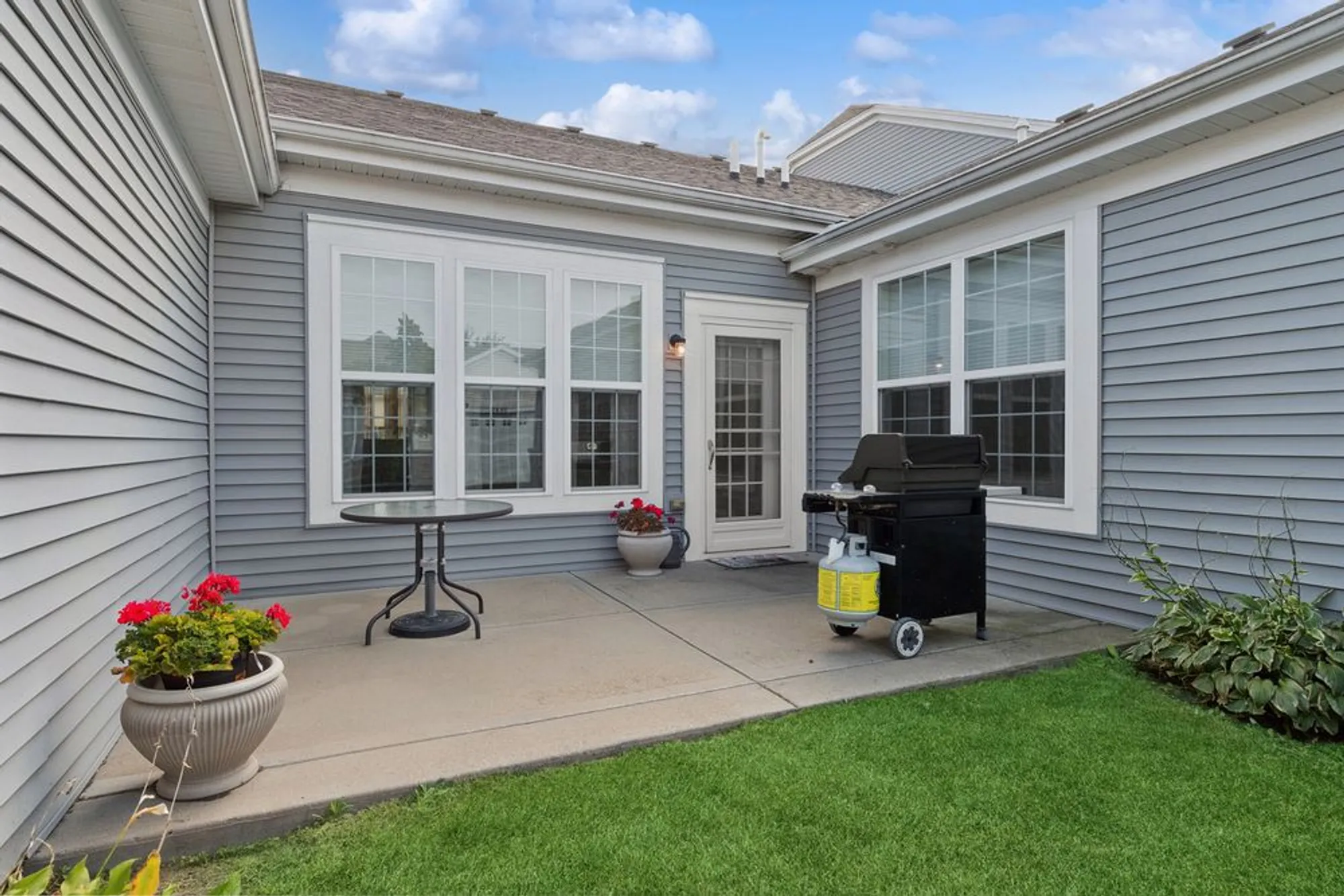 Property Slideshow image 19 of 28 | 2604 avondale cir # 4492, Naperville, IL, 60564