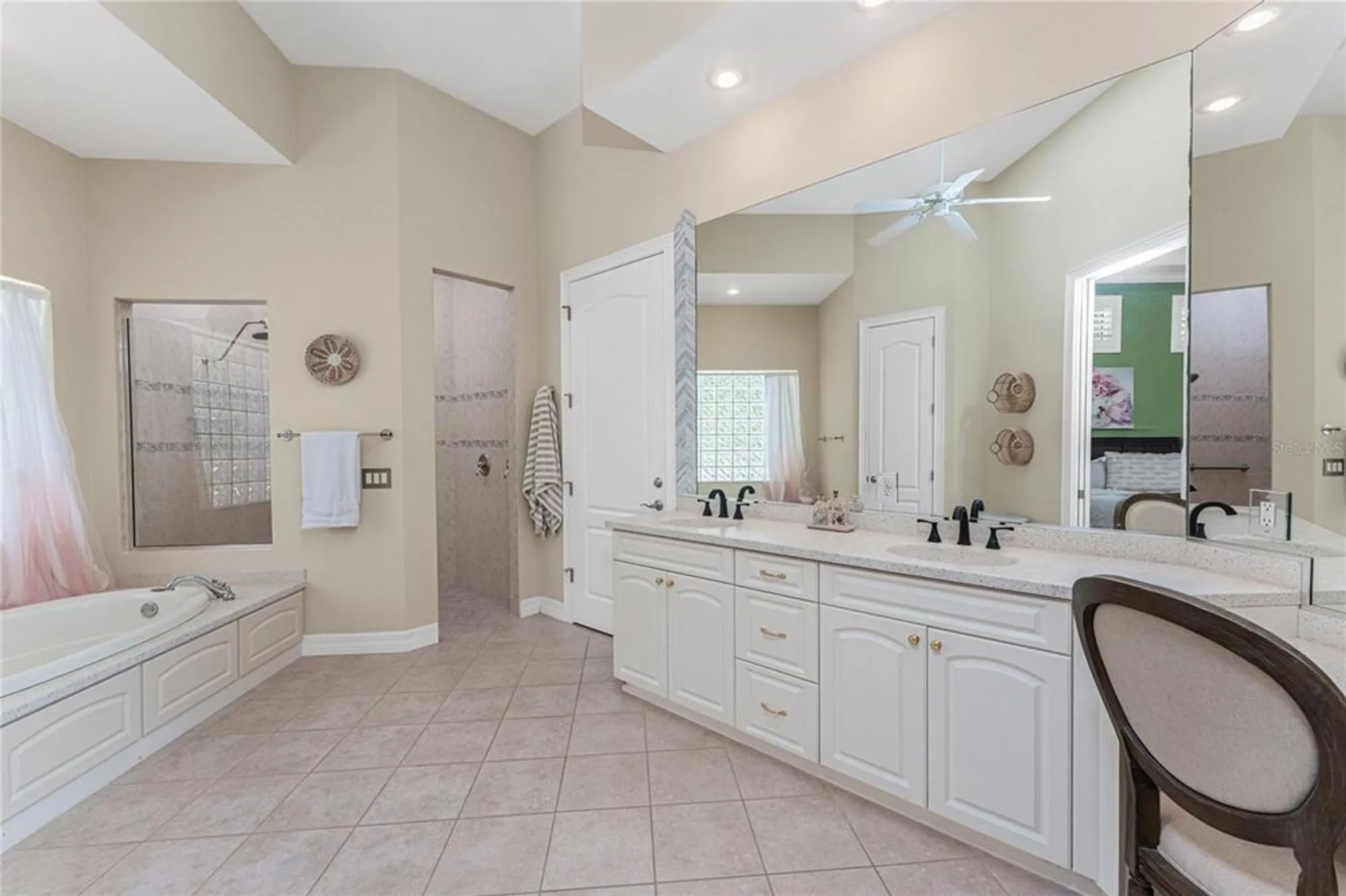 Property Slideshow image 39 of 98 | 26 saint croix way, Englewood, FL, 34223