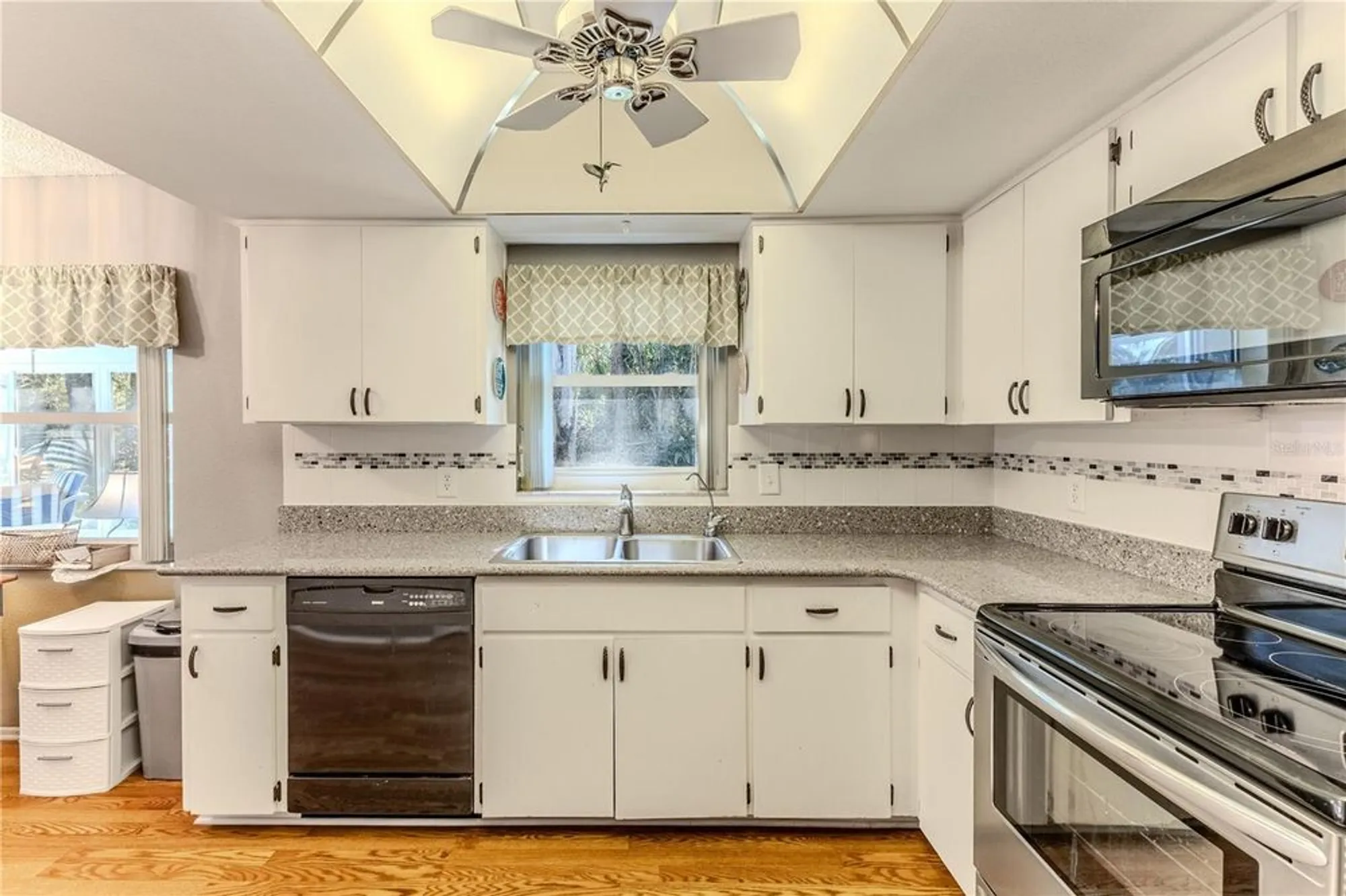 Property Slideshow image 17 of 50 | 6375 ocean pines ln, Spring Hill, FL, 34606