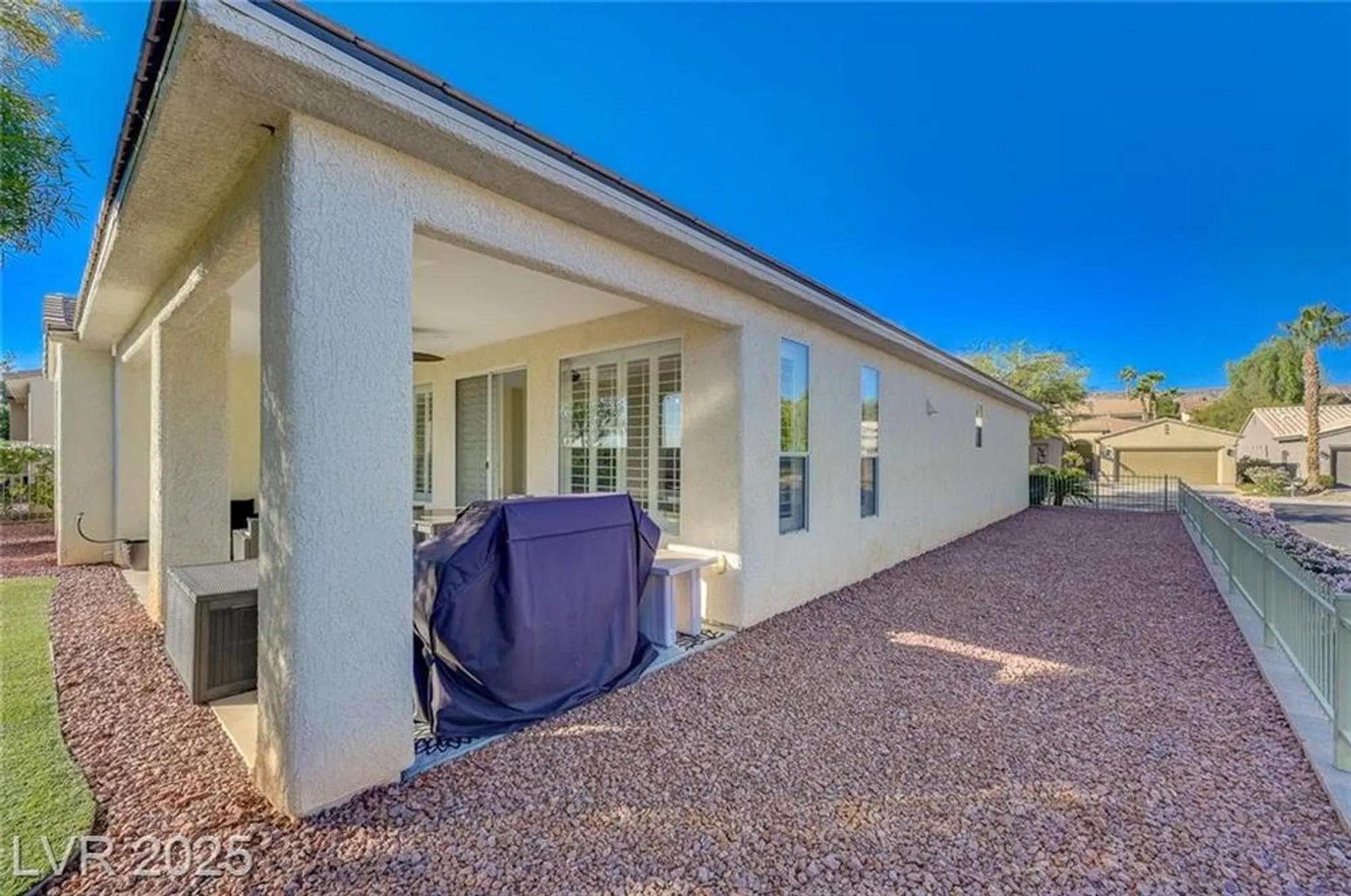 Property Slideshow image 40 of 72 | 4956 momenti st, Las Vegas, NV, 89135