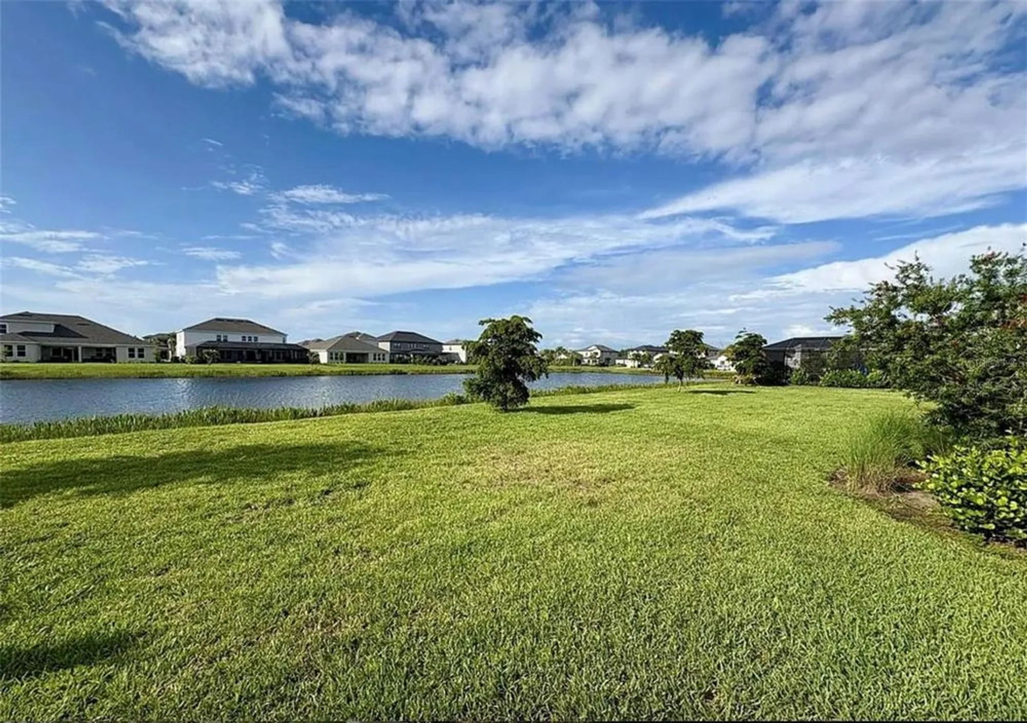 Property Slideshow image 24 of 27 | 16439 paynes mill dr, Bradenton, FL, 34211