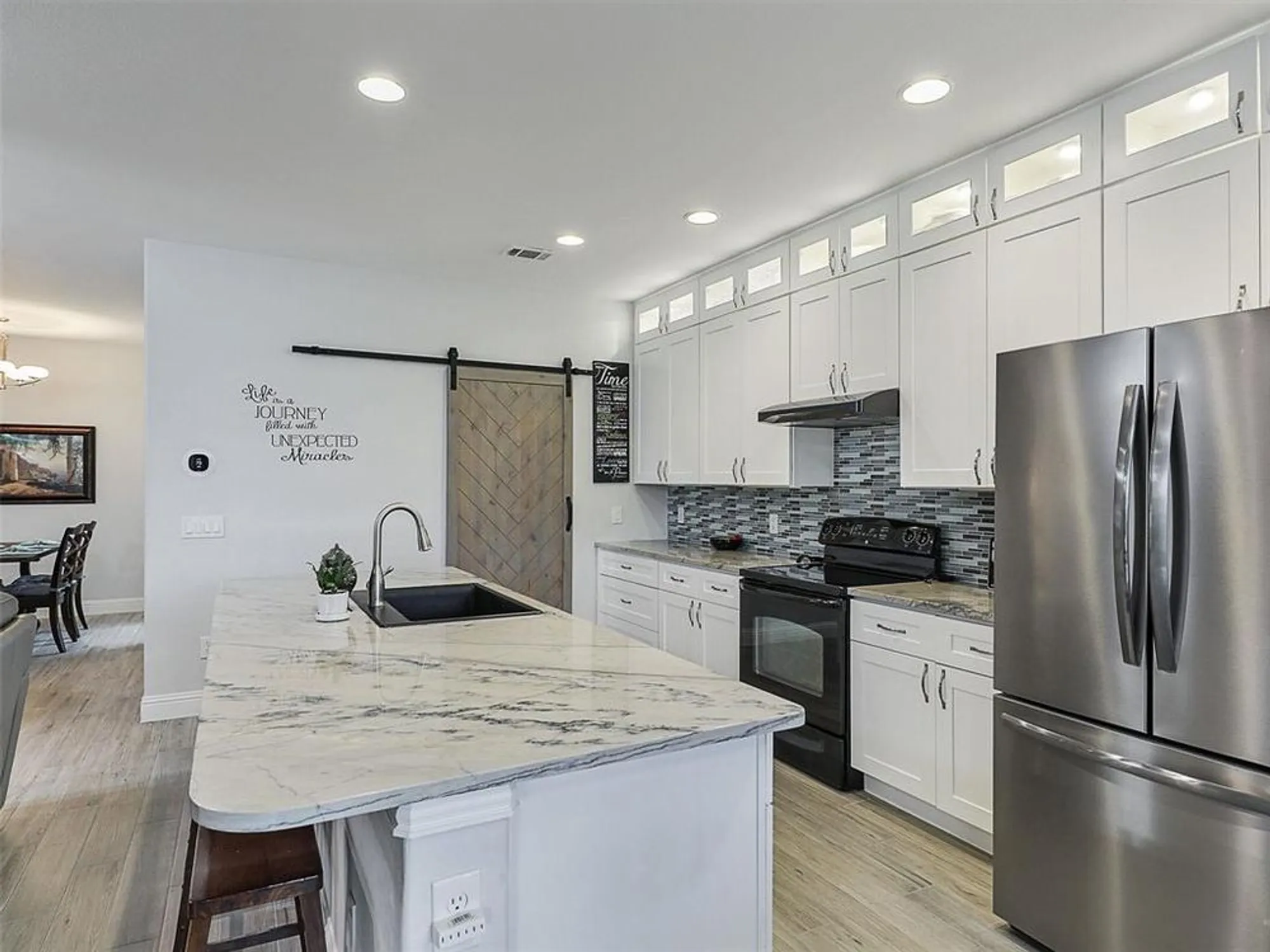 Property Slideshow image 17 of 37 | 6026 prairie bend ln, Frisco, TX, 75036