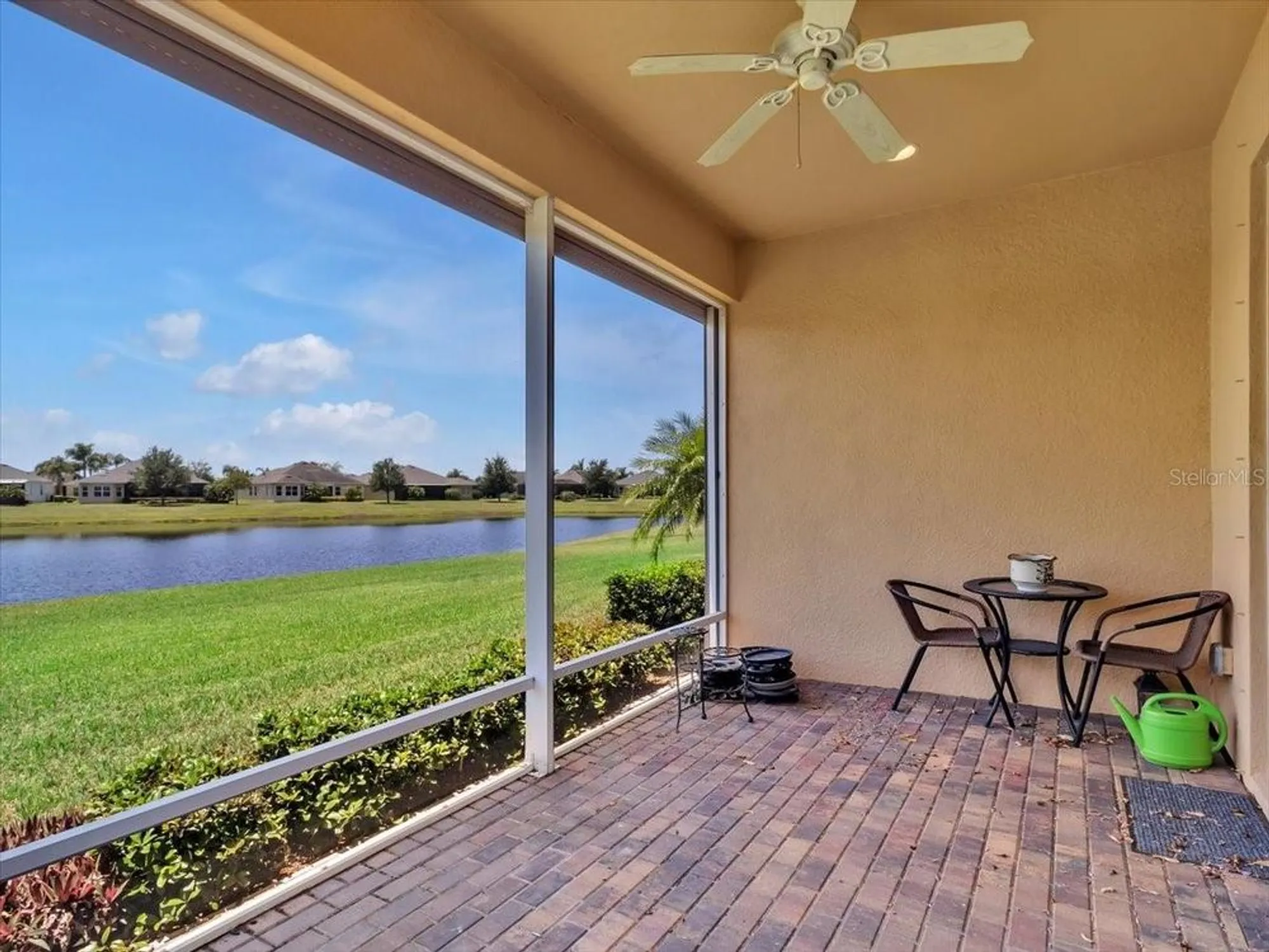 Property Slideshow image 38 of 52 | 635 chipper dr, Sun City Center, FL, 33573