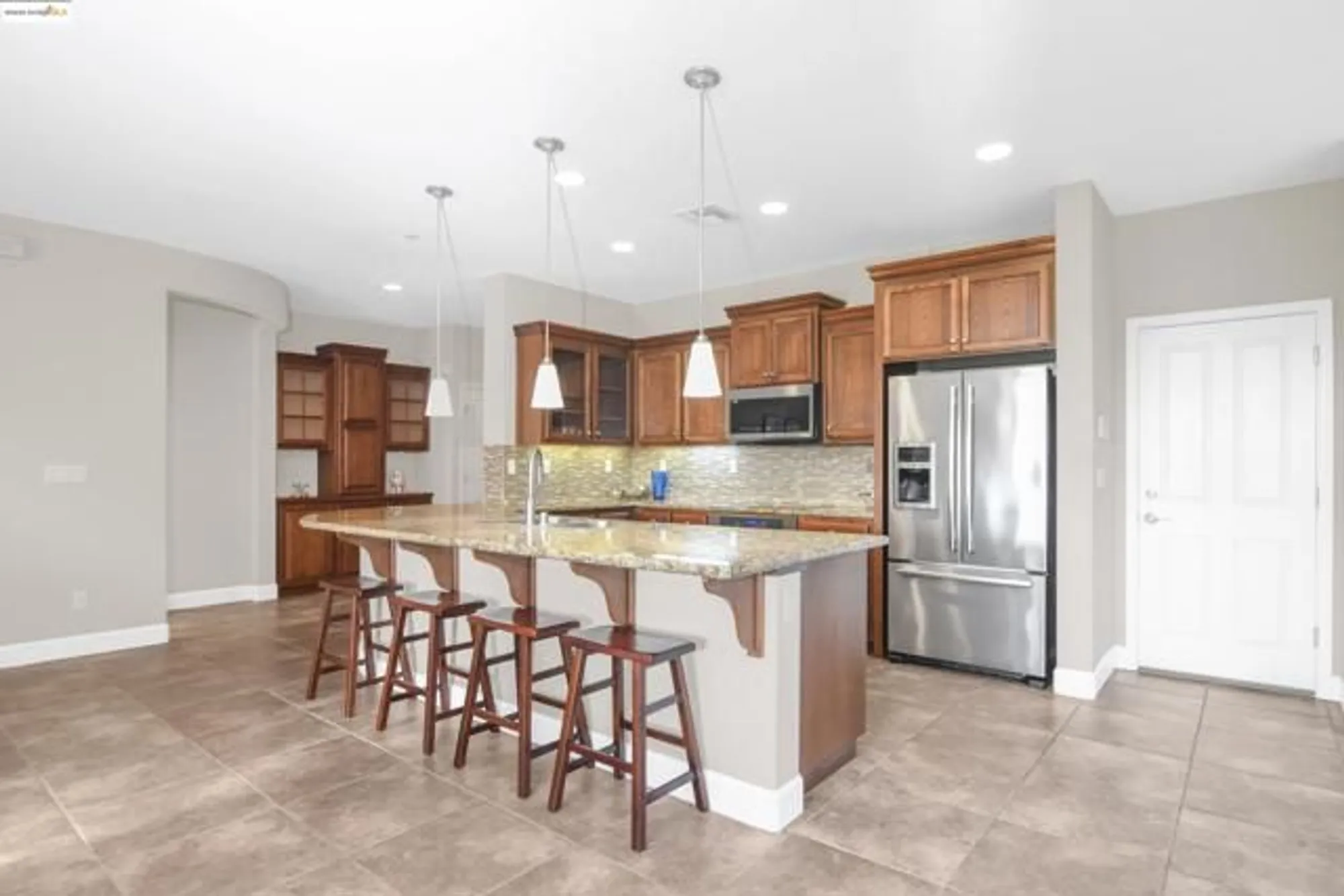 Property Slideshow image 17 of 38 | 353 desert forest ct, Rio Vista, CA, 94571