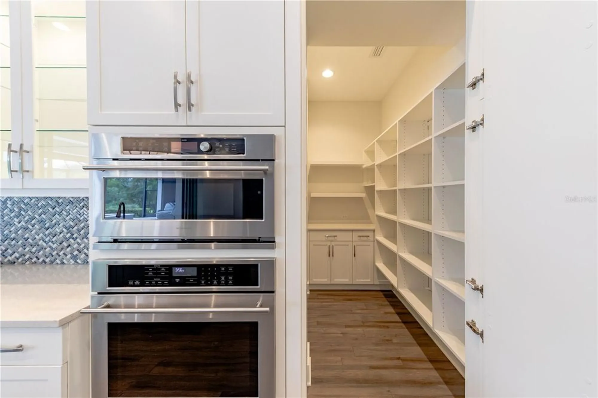 Property Slideshow image 11 of 63 | 5408 greenbrook dr, Sarasota, FL, 34238