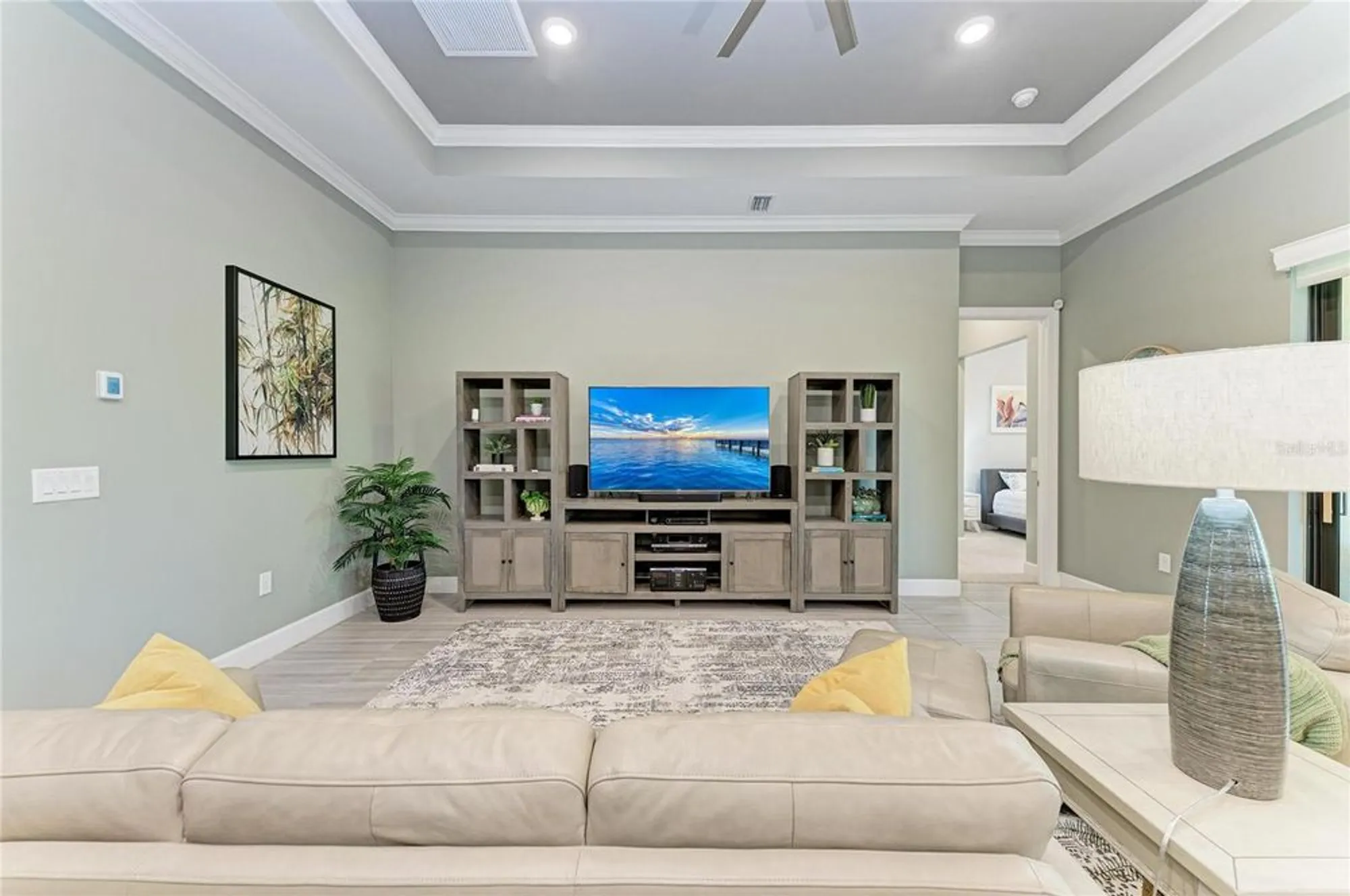 Property Slideshow image 16 of 85 | 17631 colebrook cir, Lakewood Ranch, FL, 34202