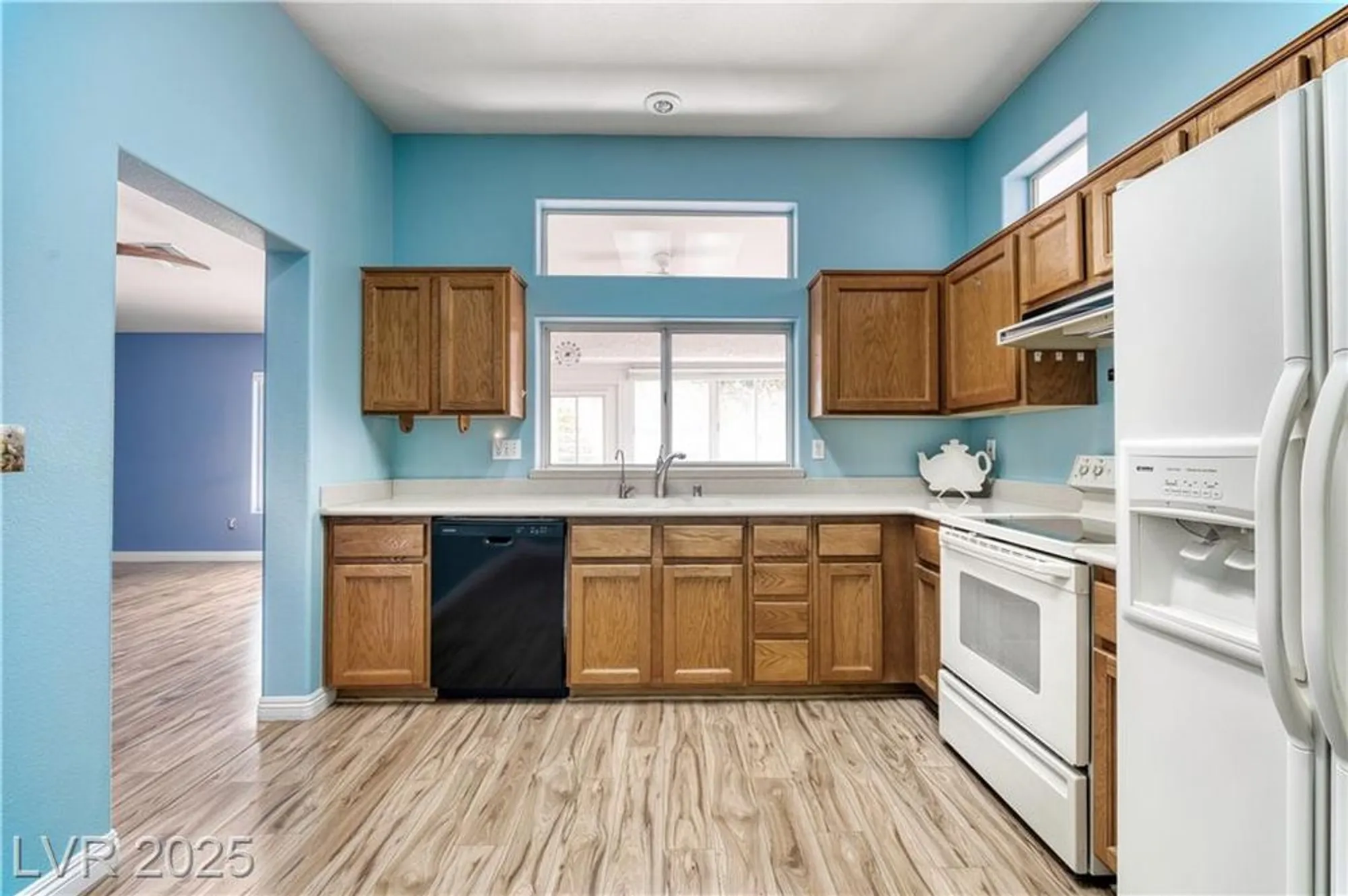 Property Slideshow image 8 of 43 | 11017 clear meadows dr, Las Vegas, NV, 89134