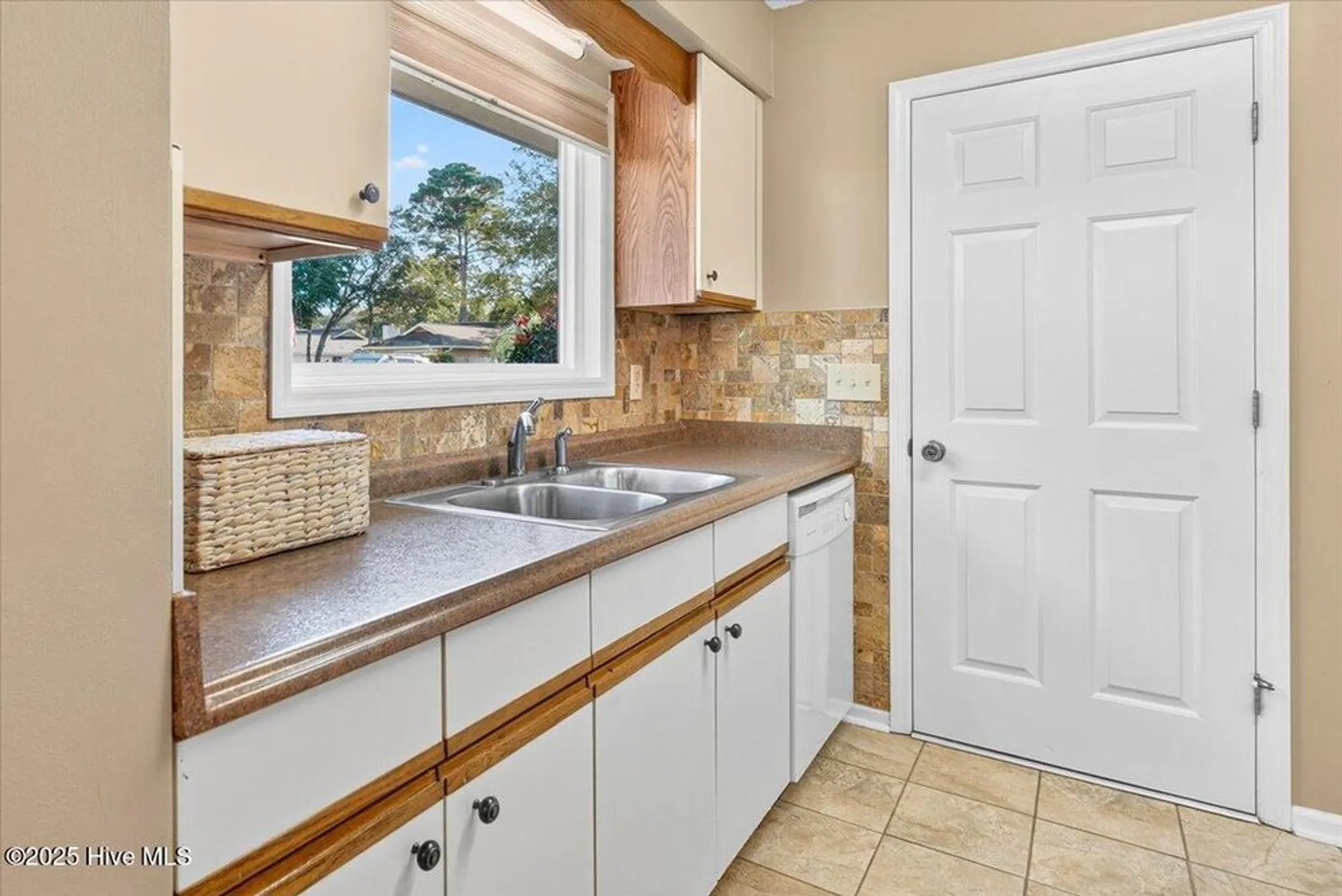 Property Slideshow image 16 of 52 | 520 fairway dr, Sunset Beach, NC, 28468