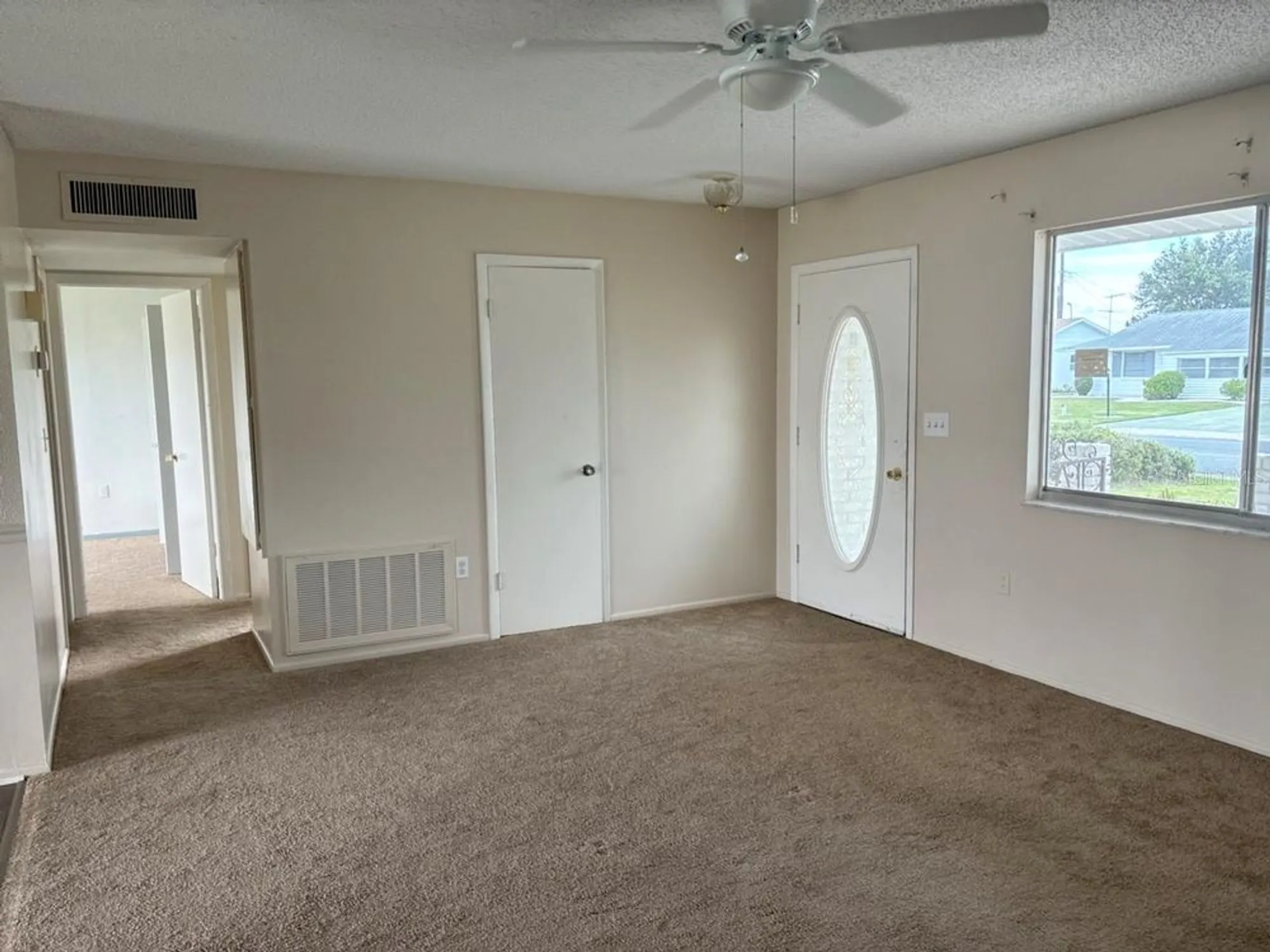 Property Slideshow image 7 of 19 | 1517 danbury dr, Sun City Center, FL, 33573