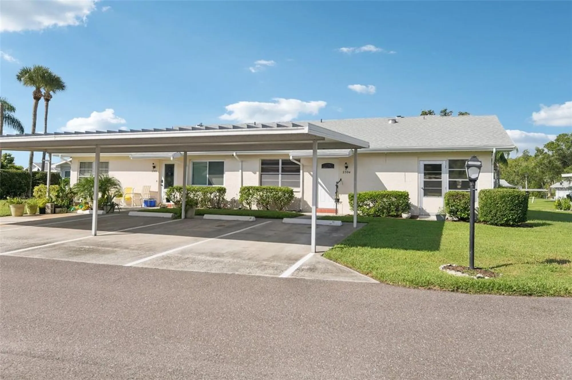 Property Slideshow image 58 of 63 | 2304 glenmore cir 327, Sun City Center, FL, 33573