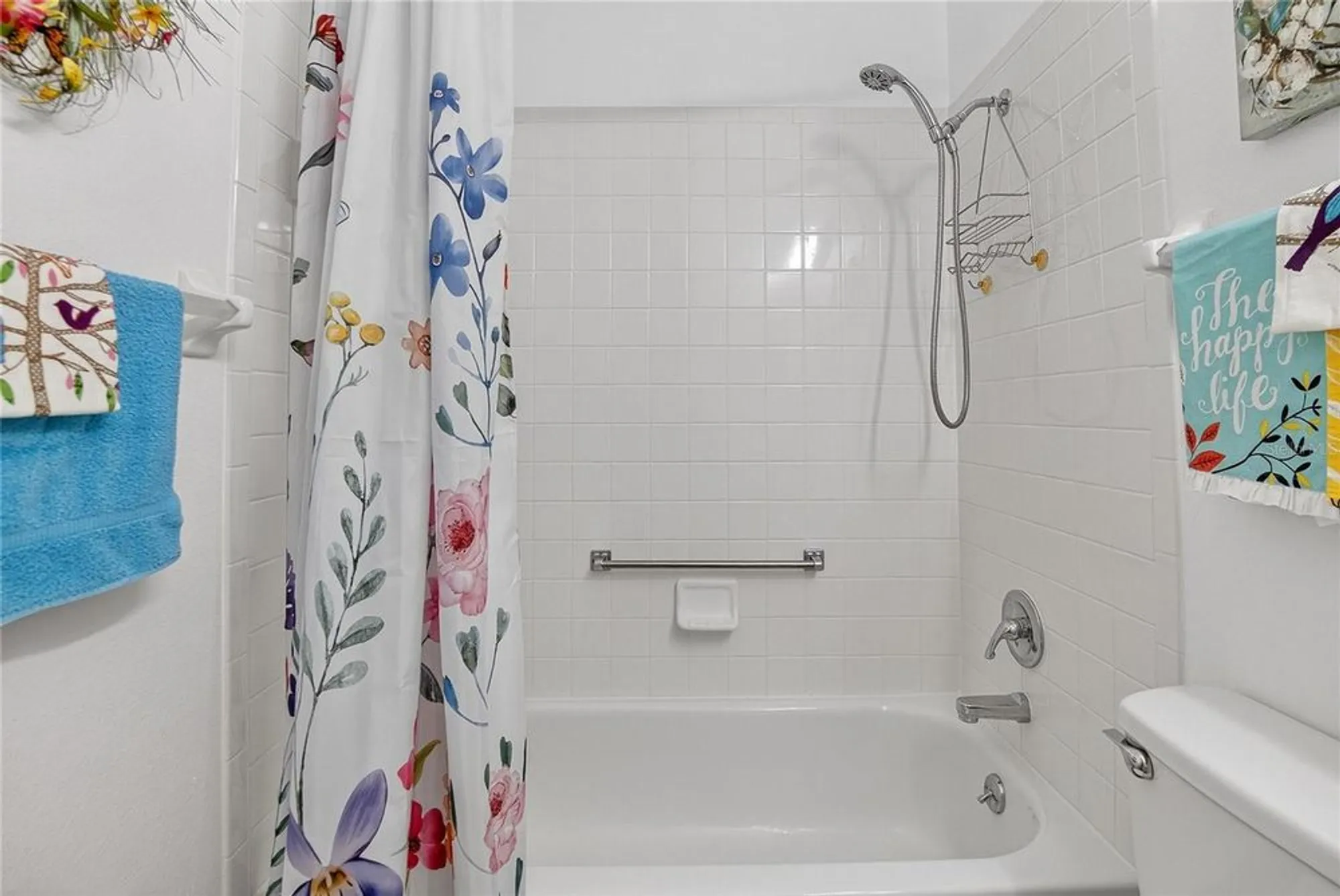 Property Slideshow image 19 of 51 | 804 mccallister ave, Sun City Center, FL, 33573