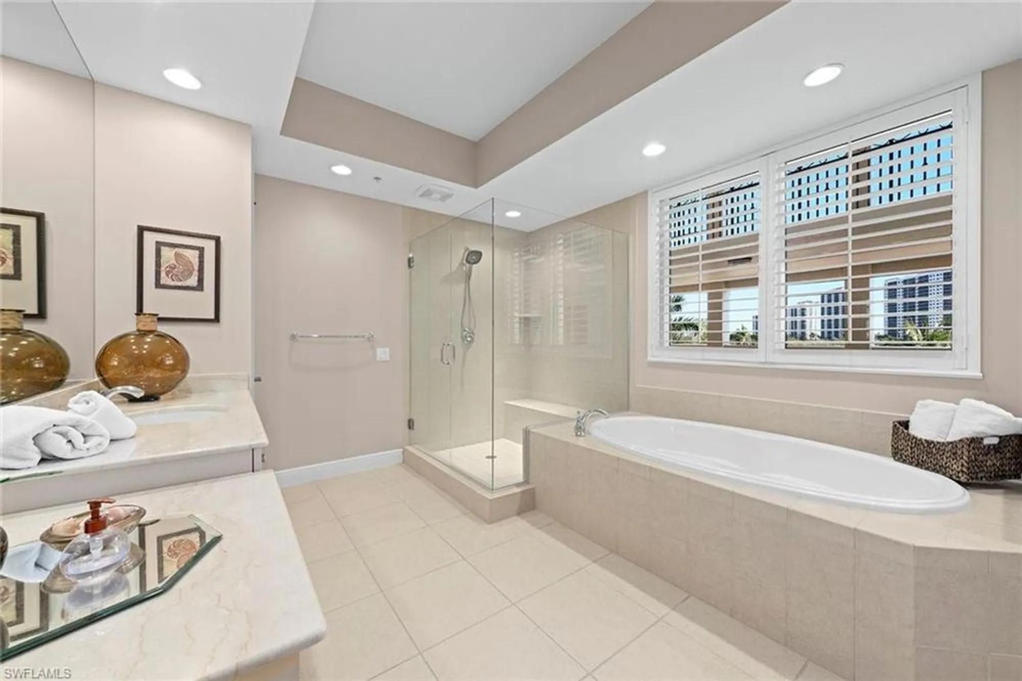 Property Slideshow image 21 of 50 | 24031 via castella dr 1302, Bonita Springs, FL, 34134