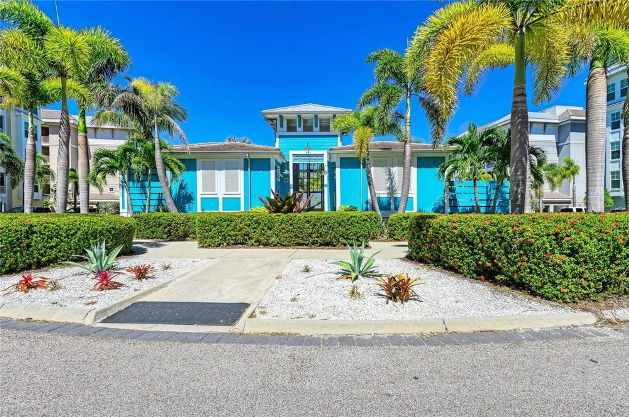 Property Slideshow image 49 of 100 | 348 sapphire lake dr unit 201, Bradenton, FL, 34209