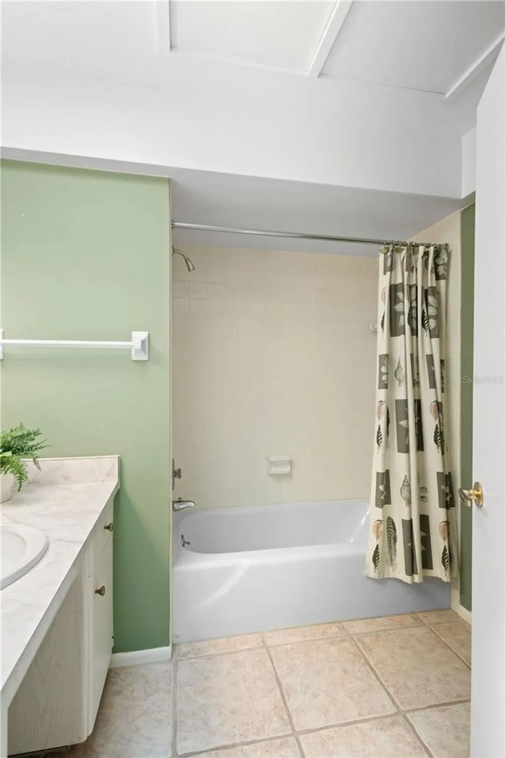 Property Slideshow image 27 of 35 | 3328 dartmouth ln 1012, Sarasota, FL, 34239