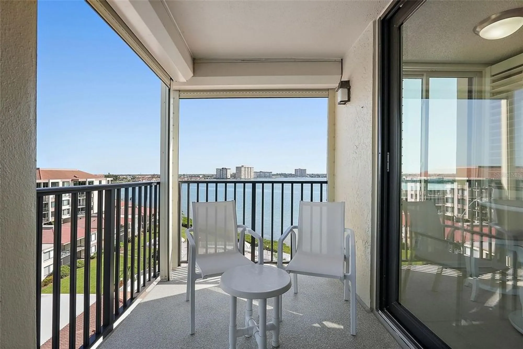 Property Slideshow image 16 of 42 | 6322 palma del mar blvd s apt 706, St Petersburg, FL, 33715