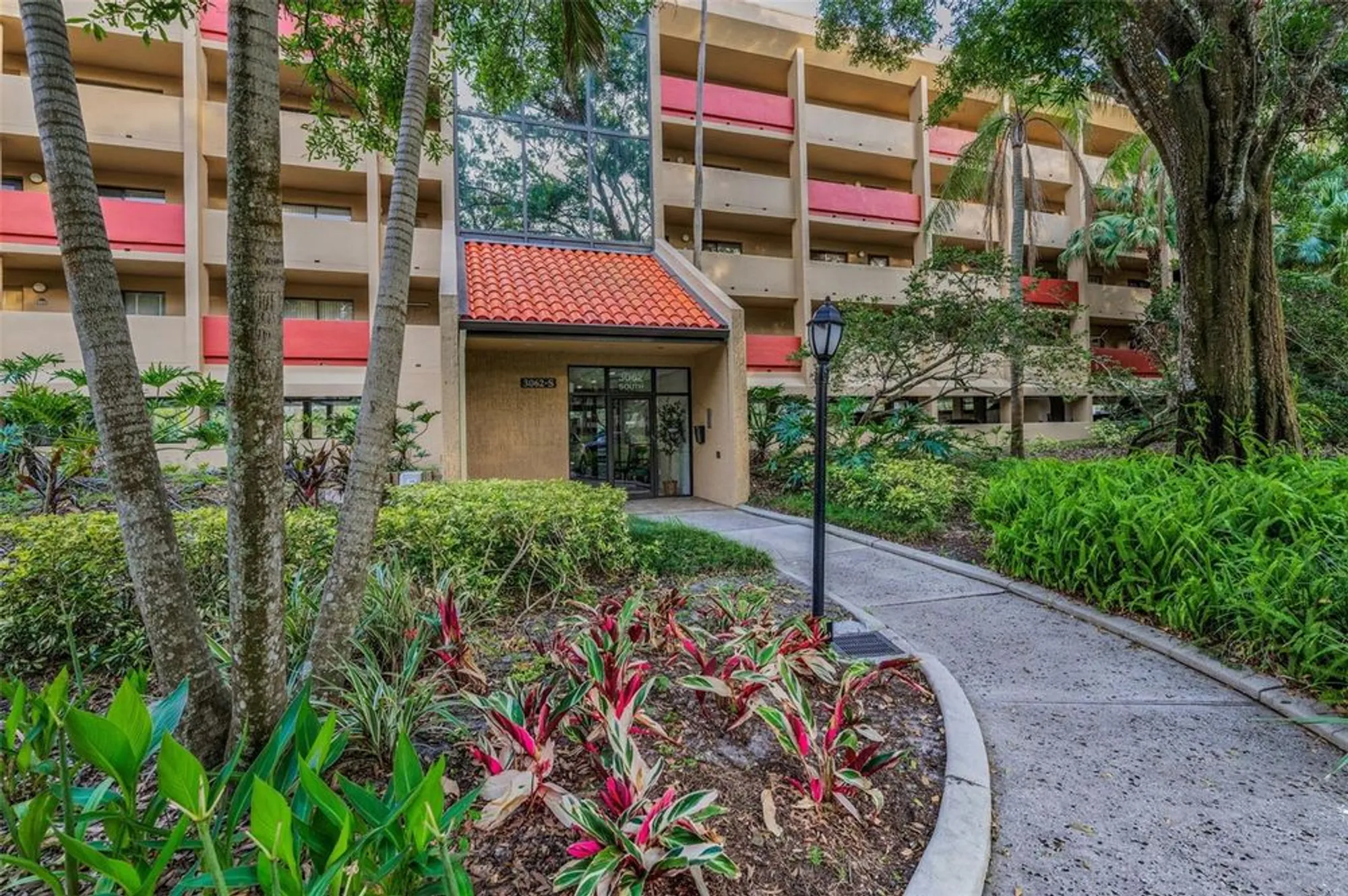 Property Slideshow image 1 of 57 | 3062 eastland blvd unit 402, Clearwater, FL, 33761