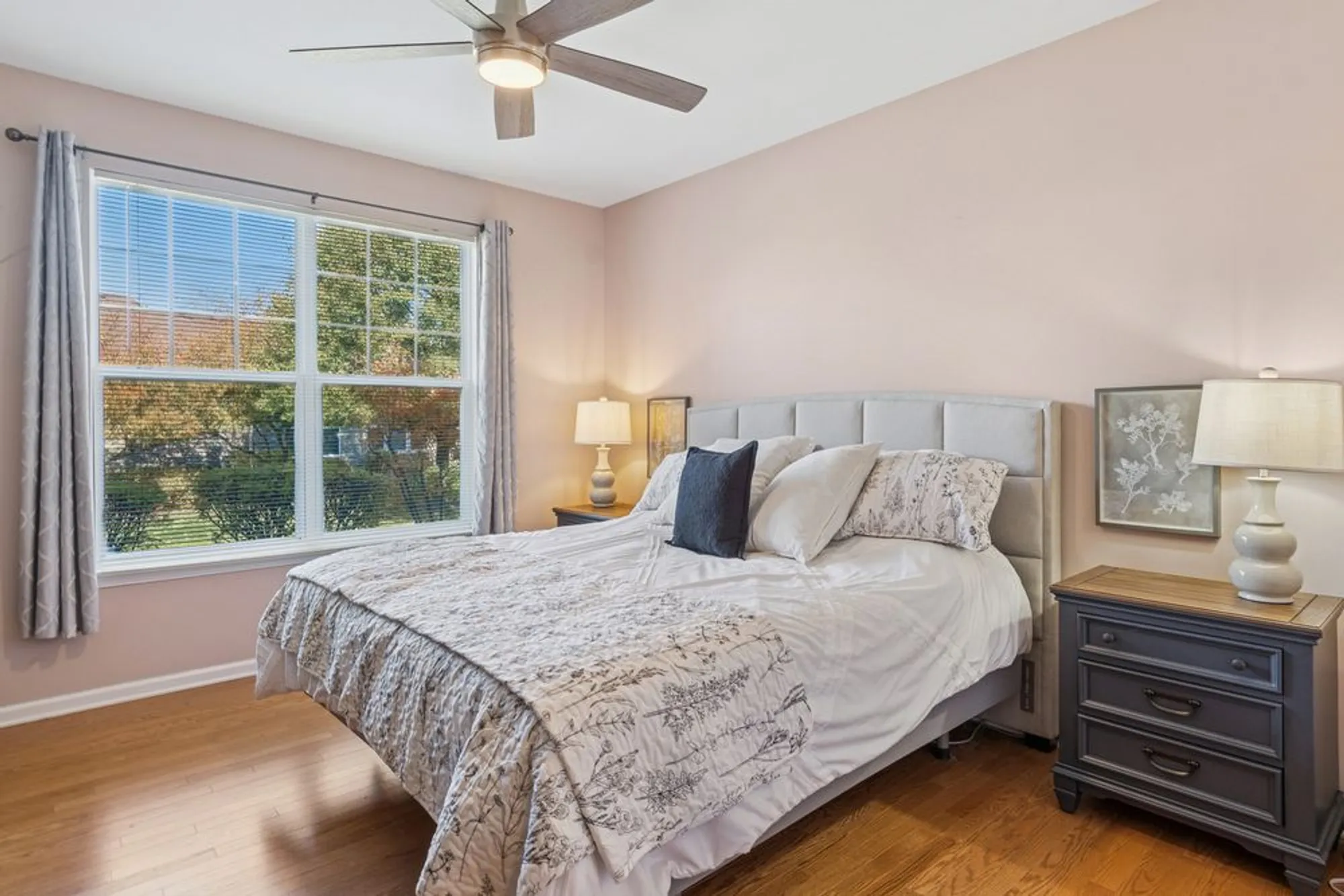 Property Slideshow image 14 of 38 | 2819 normandy cir, Naperville, IL, 60564