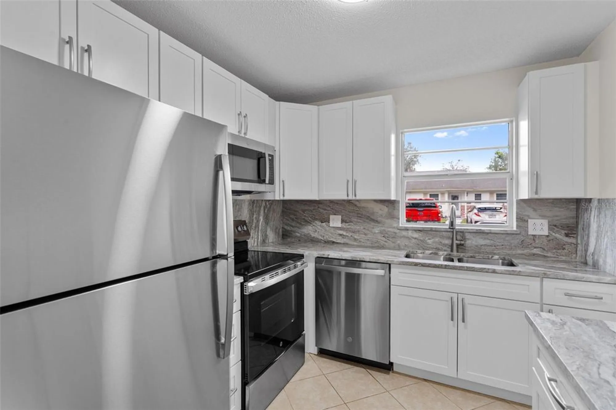 Property Slideshow image 4 of 20 | 183 n hill ave # 90, Deland, FL, 32724