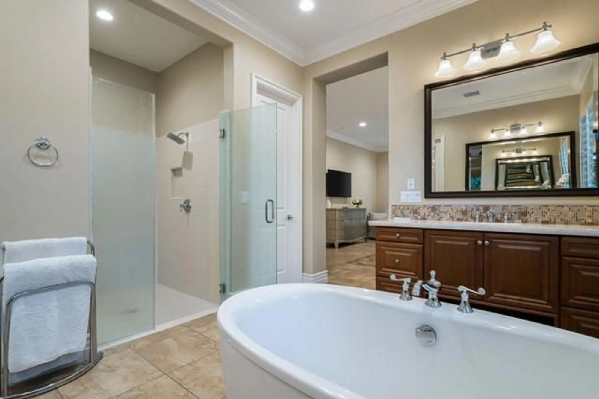 Property Slideshow image 11 of 40 | 55080 spring creek ct, La Quinta, CA, 92253