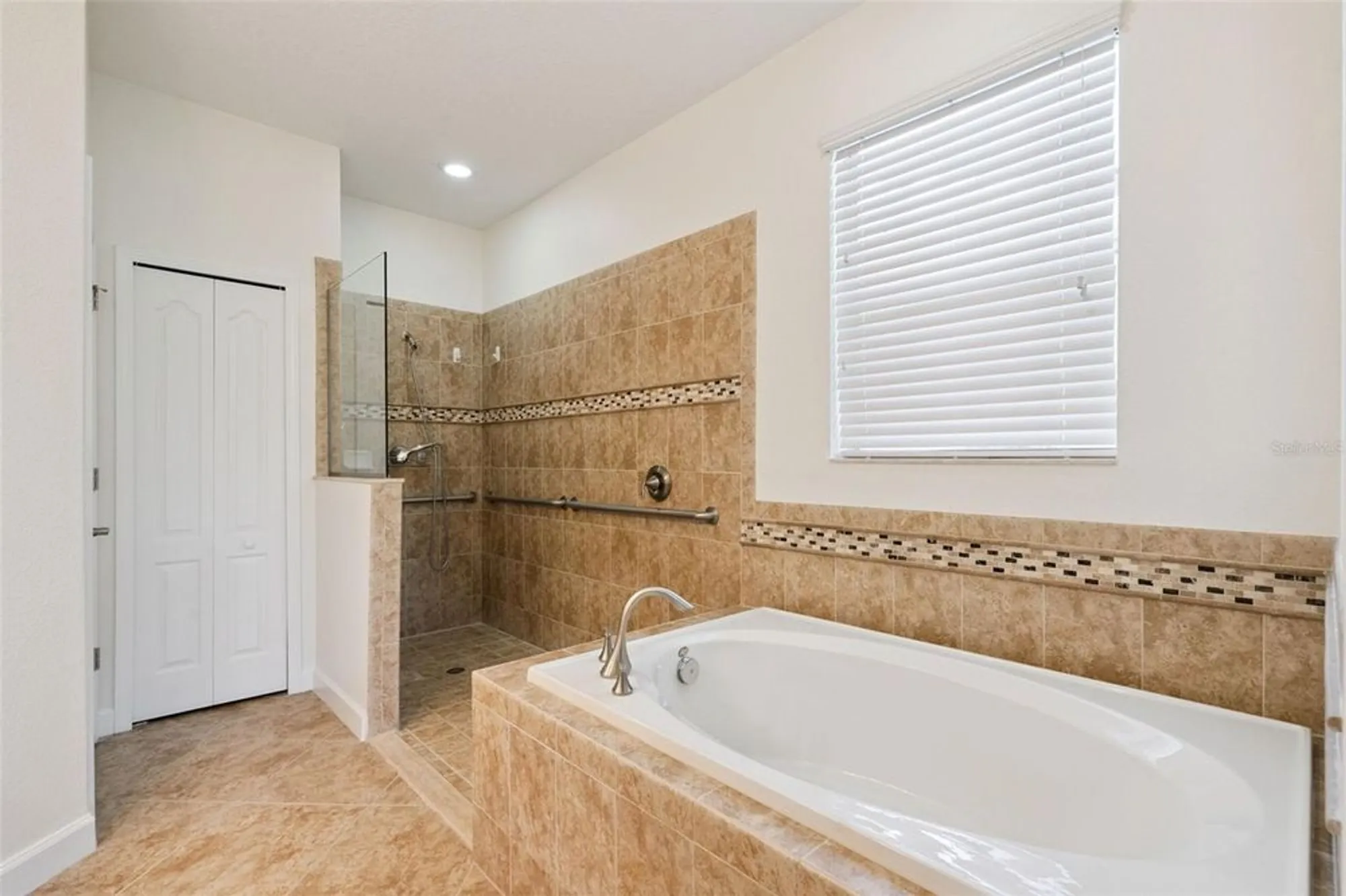 Property Slideshow image 12 of 38 | 3524 litchfield ct, Clermont, FL, 34711