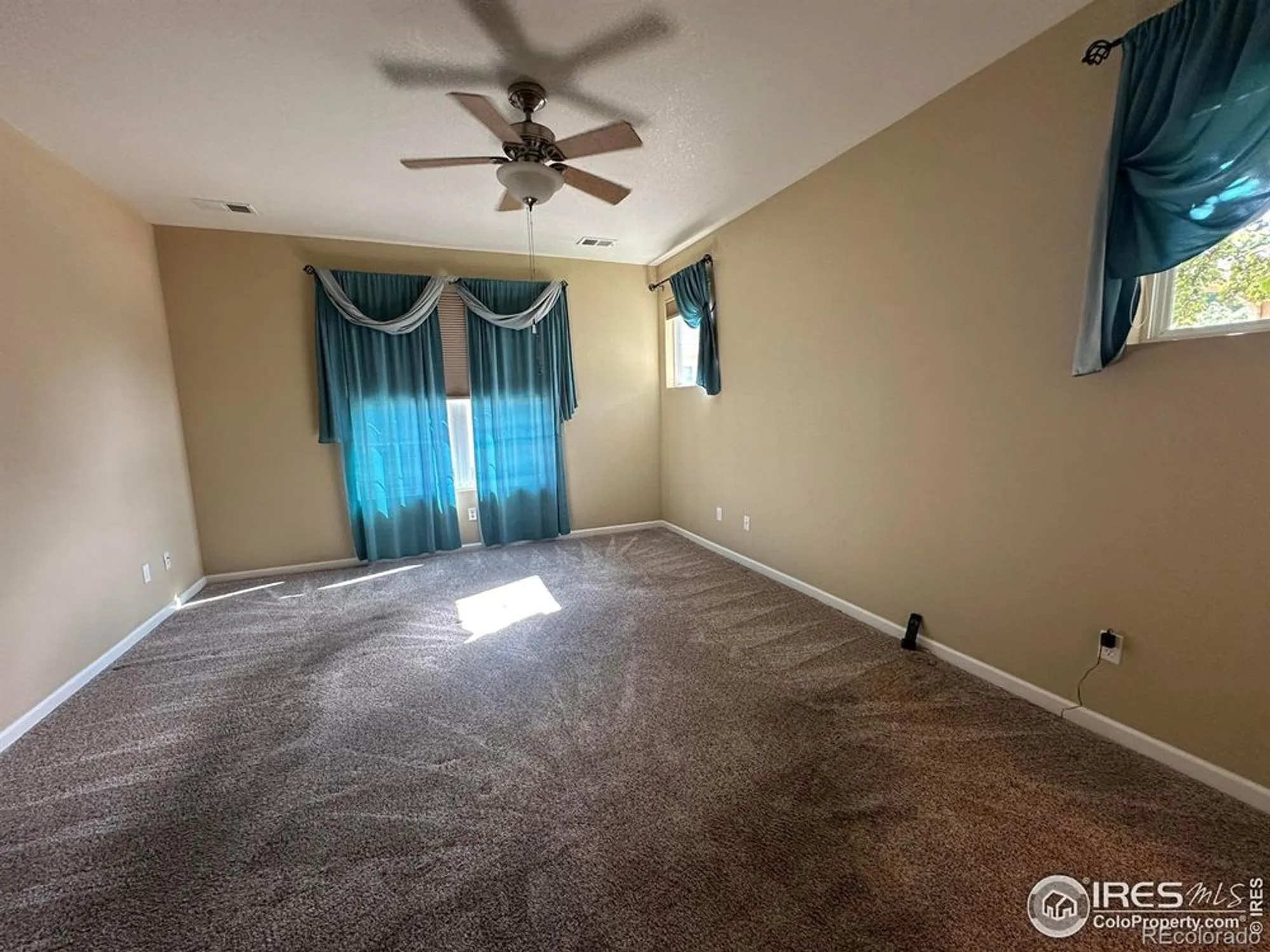 Property Slideshow image 18 of 40 | 1238 finch st, Loveland, CO, 80537