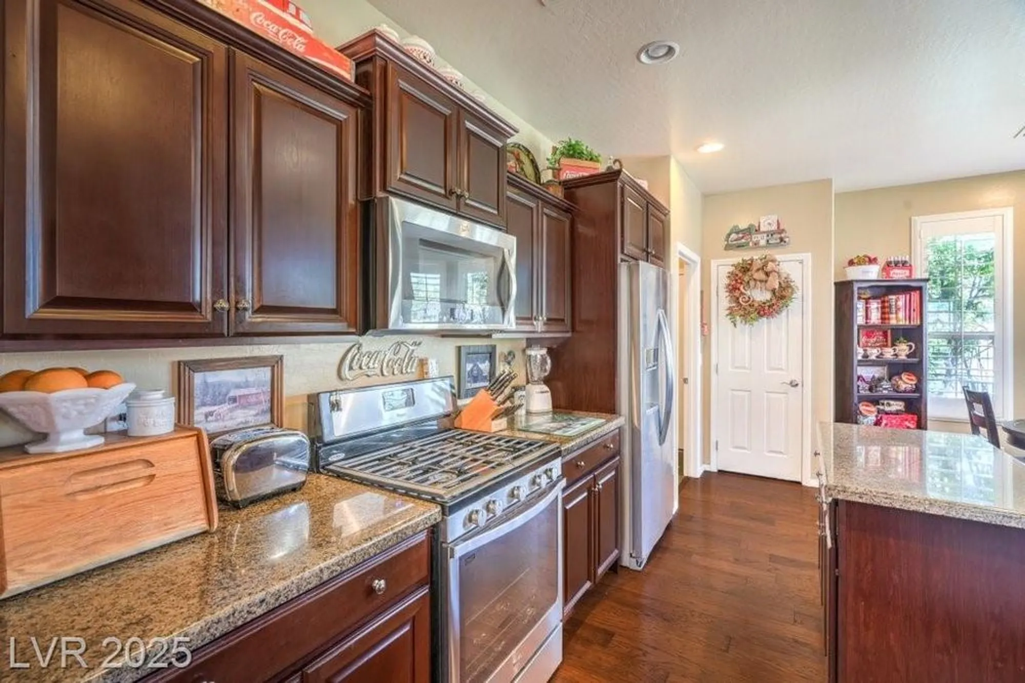 Property Slideshow image 7 of 37 | 3709 corte bella hills ave, North Las Vegas, NV, 89081
